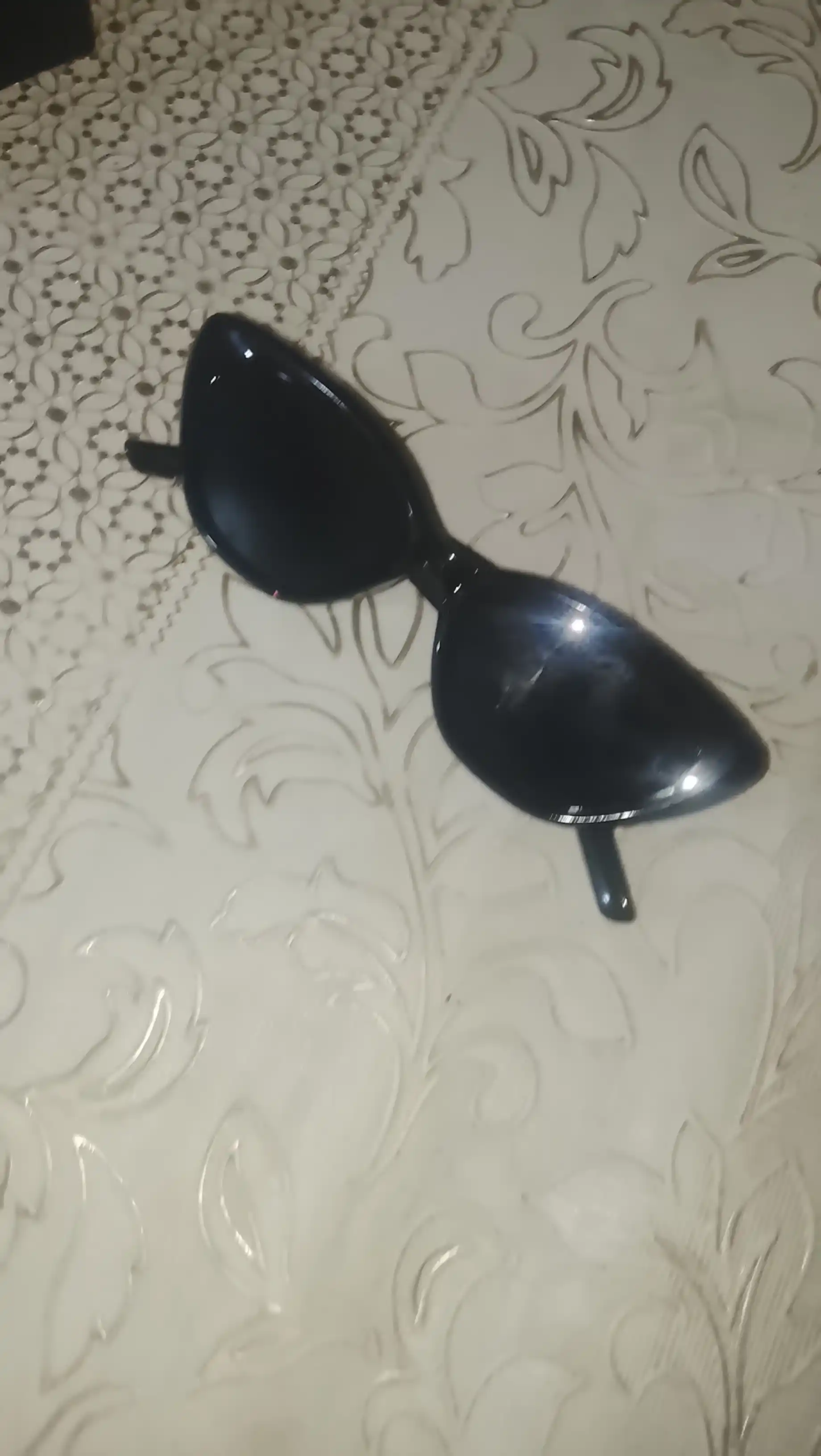 Ayollar uchun Cat Eye quyoshdan himoyalovchi ko‘zoynaklari zamonaviy, urfdagi, UV himoyasi