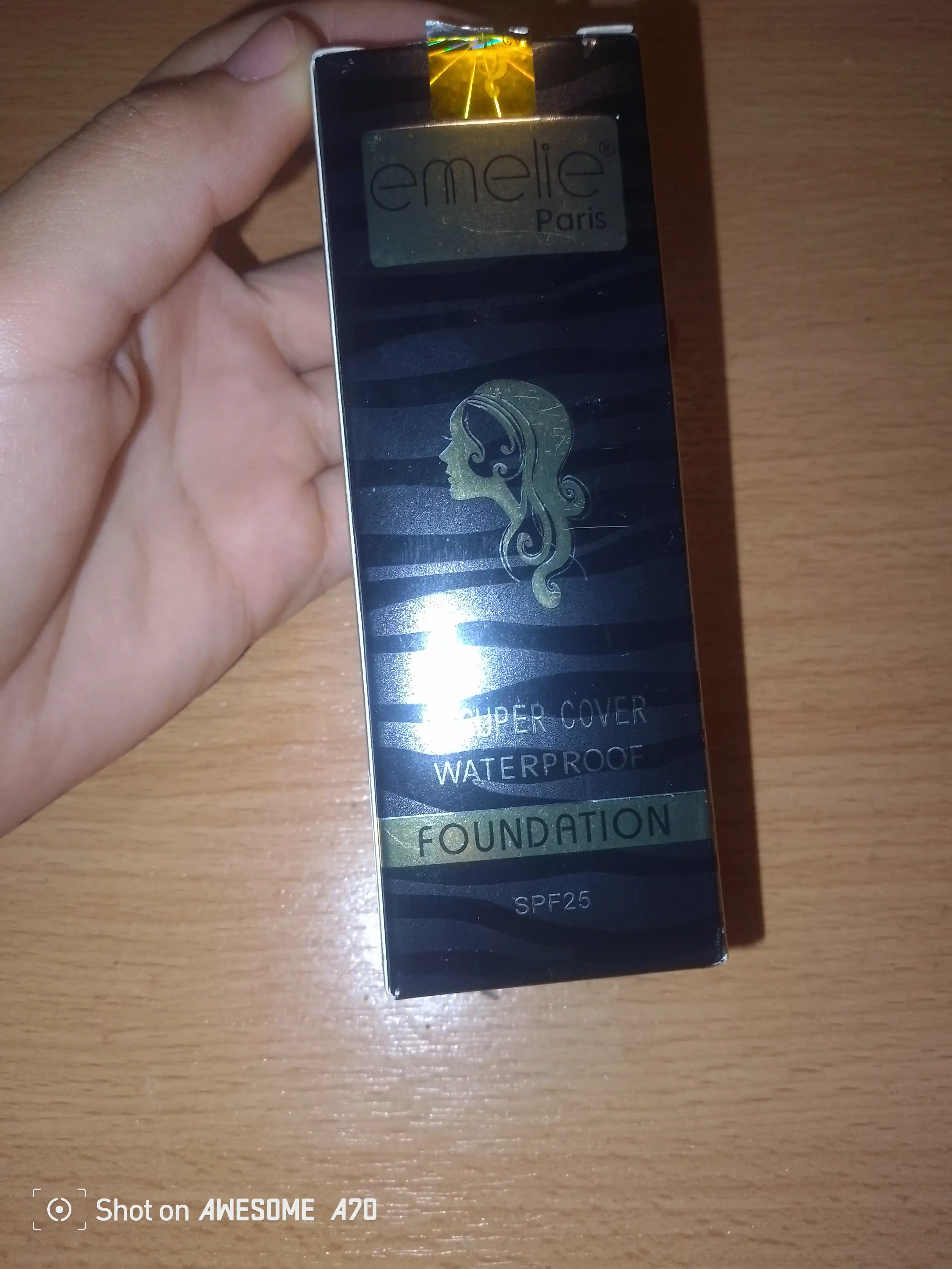 Tonal krem Emelie, SPF 25, namlovchi, mat ohang, 45 ml