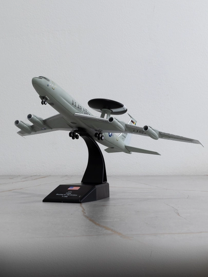 E-3 Sentry AWACS (Boeing 707) harbiy radiolokatsion samolyoti modeli, AQSH HHK 23 sm 1:200 - 