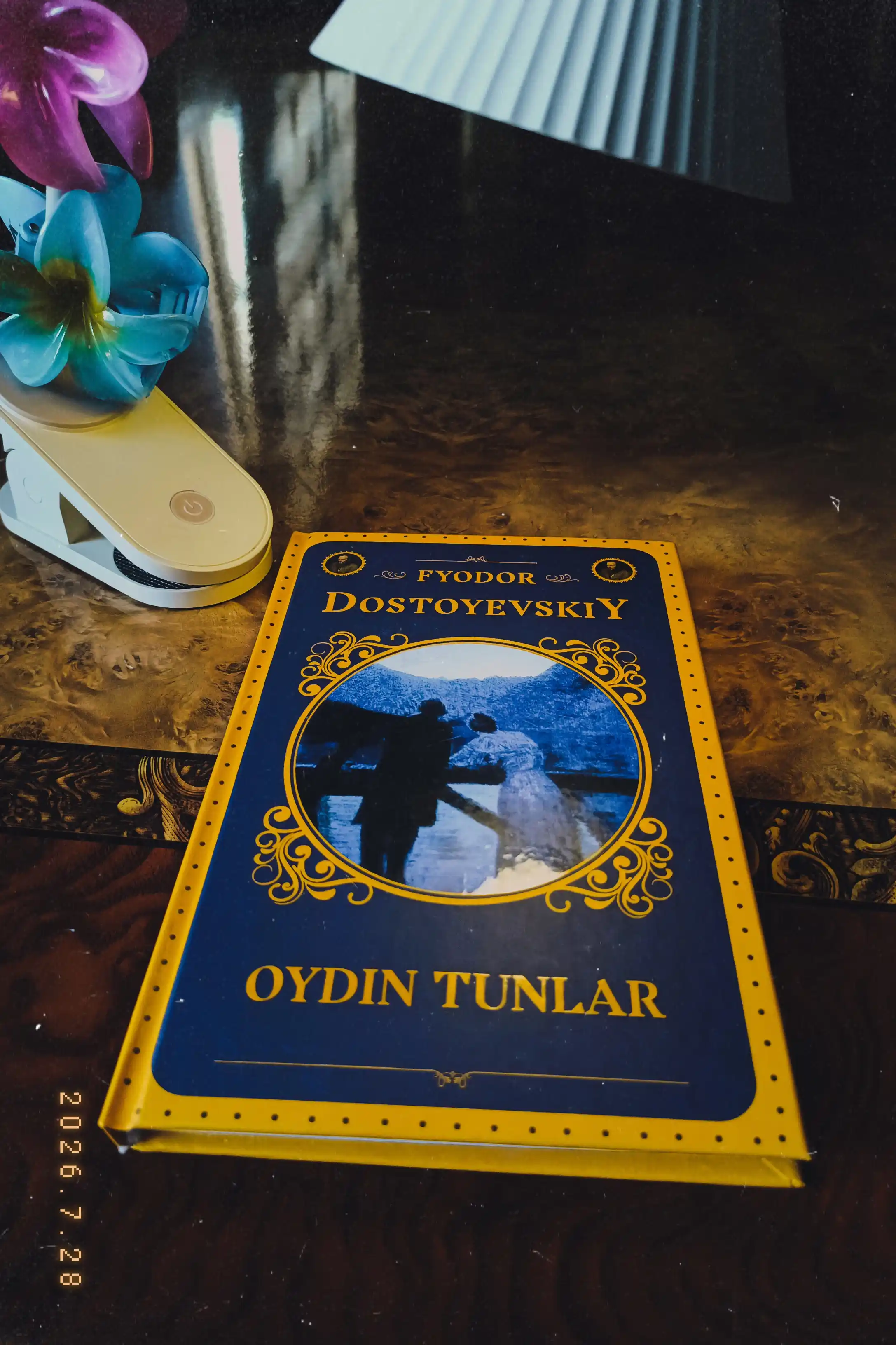 Oydin tunlar, Fyodor Dostoyevskiy