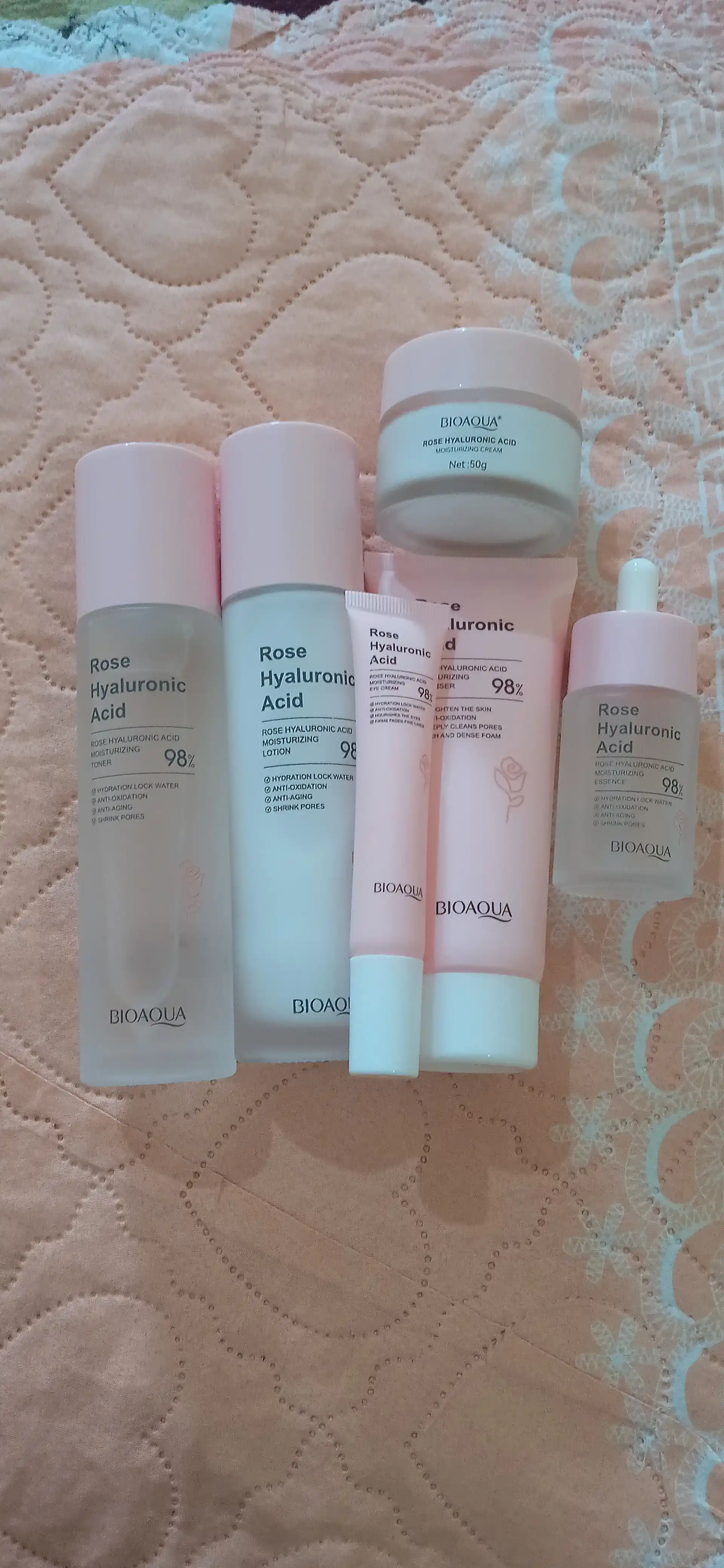 Подарочный набор для ухода за лицом Rose Hyaluronic Acid, 6 в 1 — увлажнение, сияние