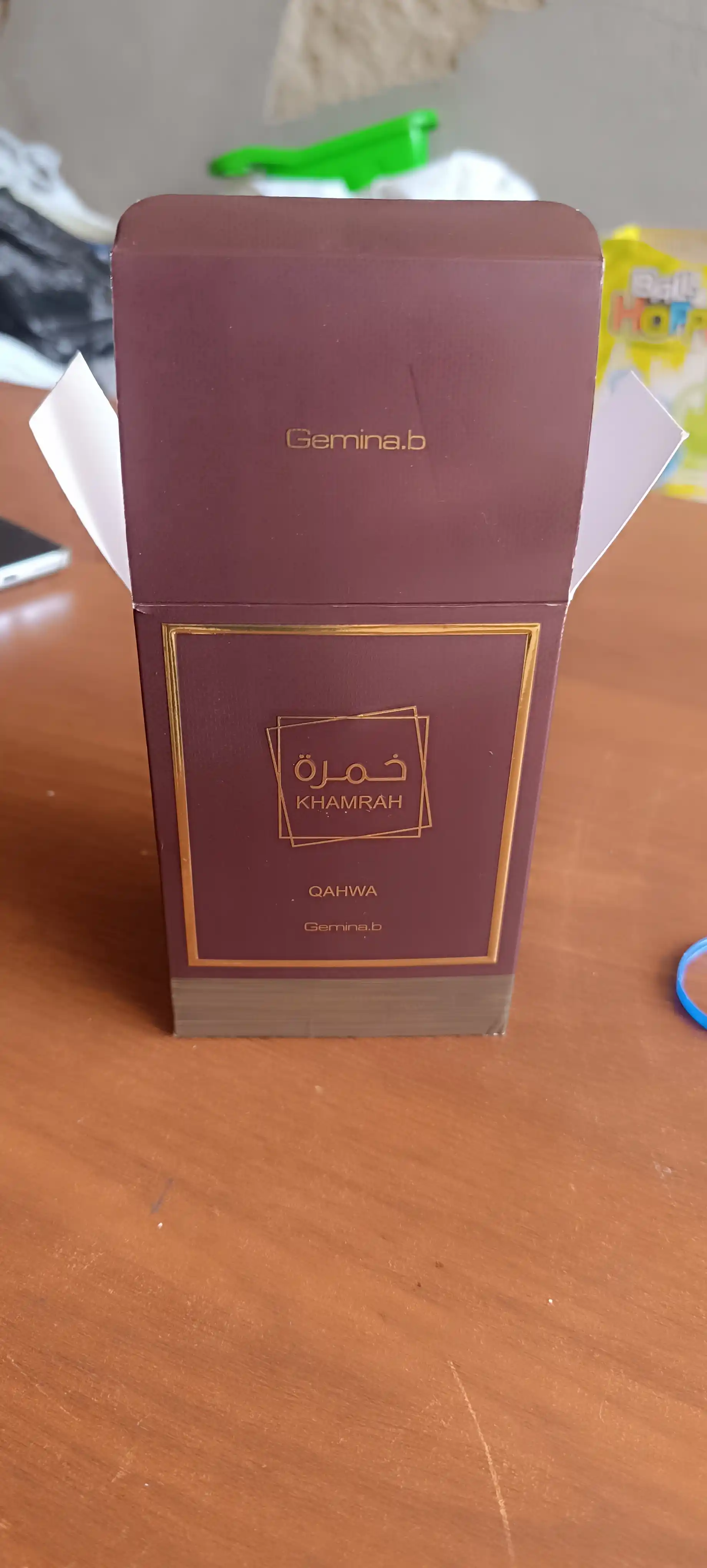 Lattafa Khamrah Parfyumlangan suv, 100 ml, Sharqona shirinlik