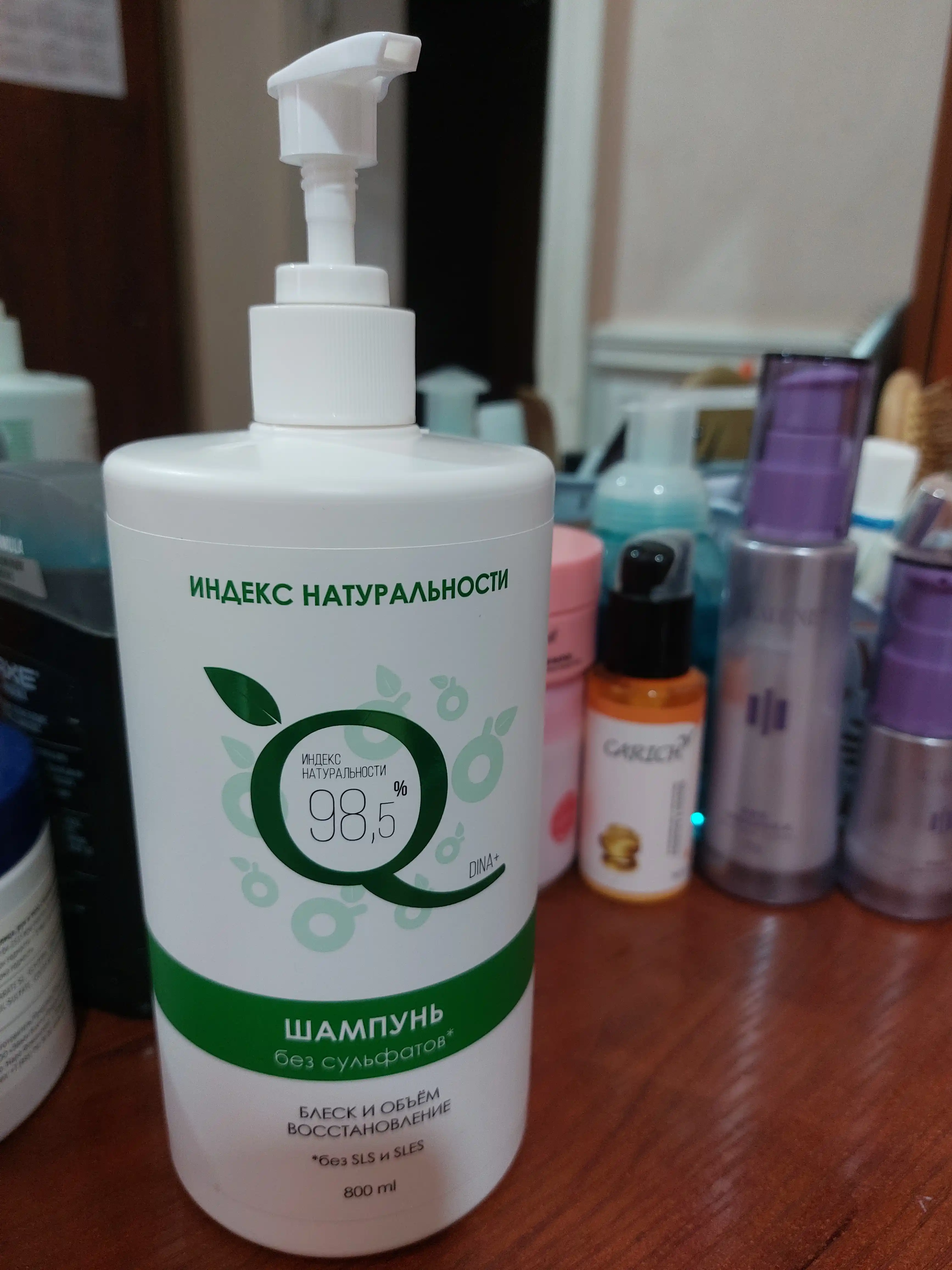 Soch uchun ayollar sulfatsiz shampuni, tabiiy