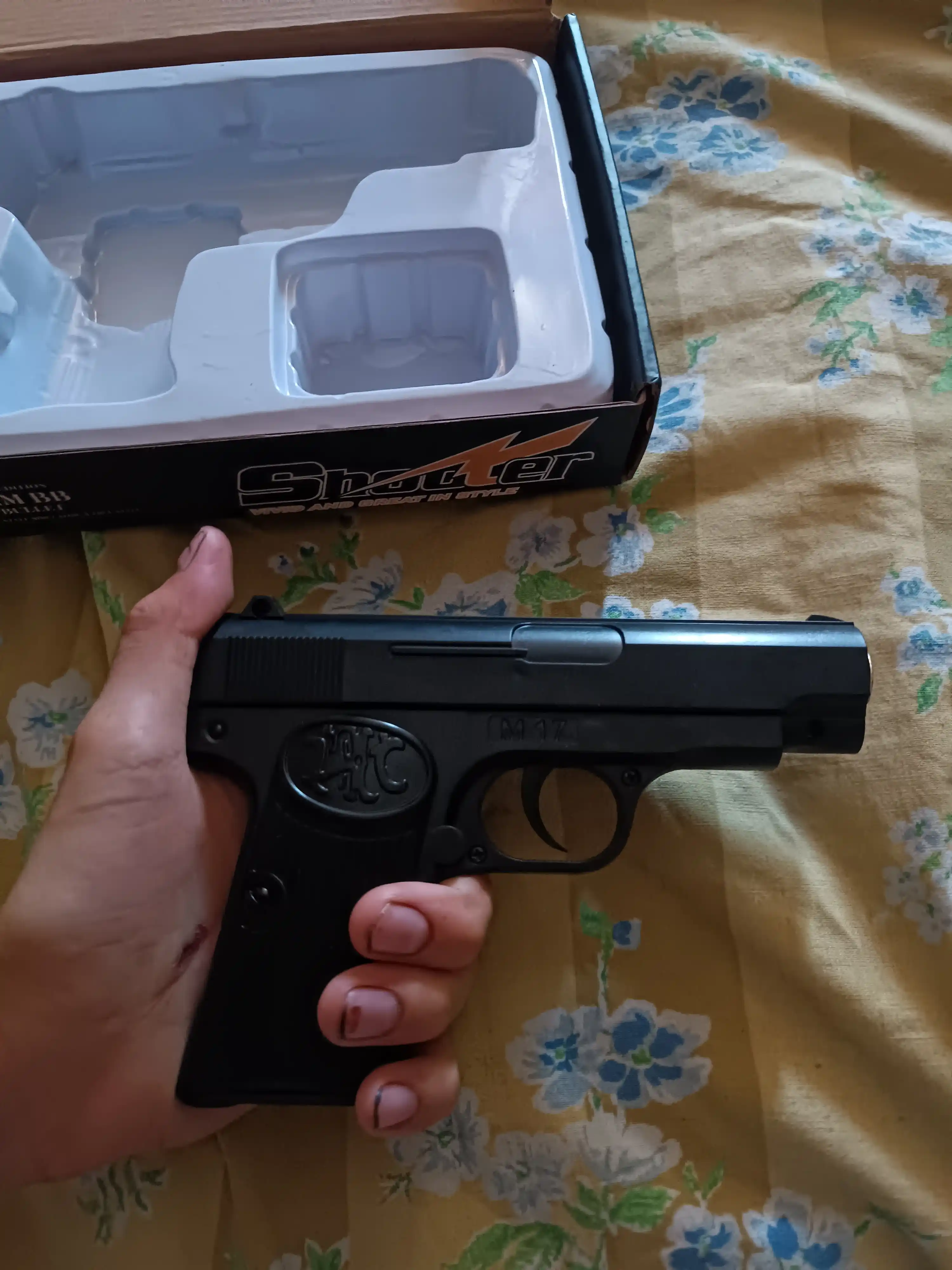 Игрушечный пистолет M17, металлический корпус, пульки 6 мм