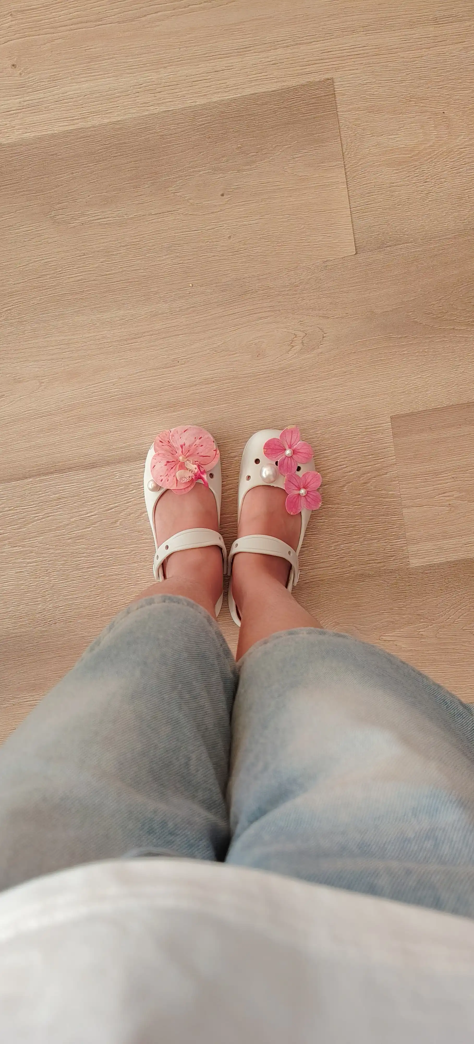 Crocs балетки для женщин, мягкие и легкие, с джибитсами орхидея