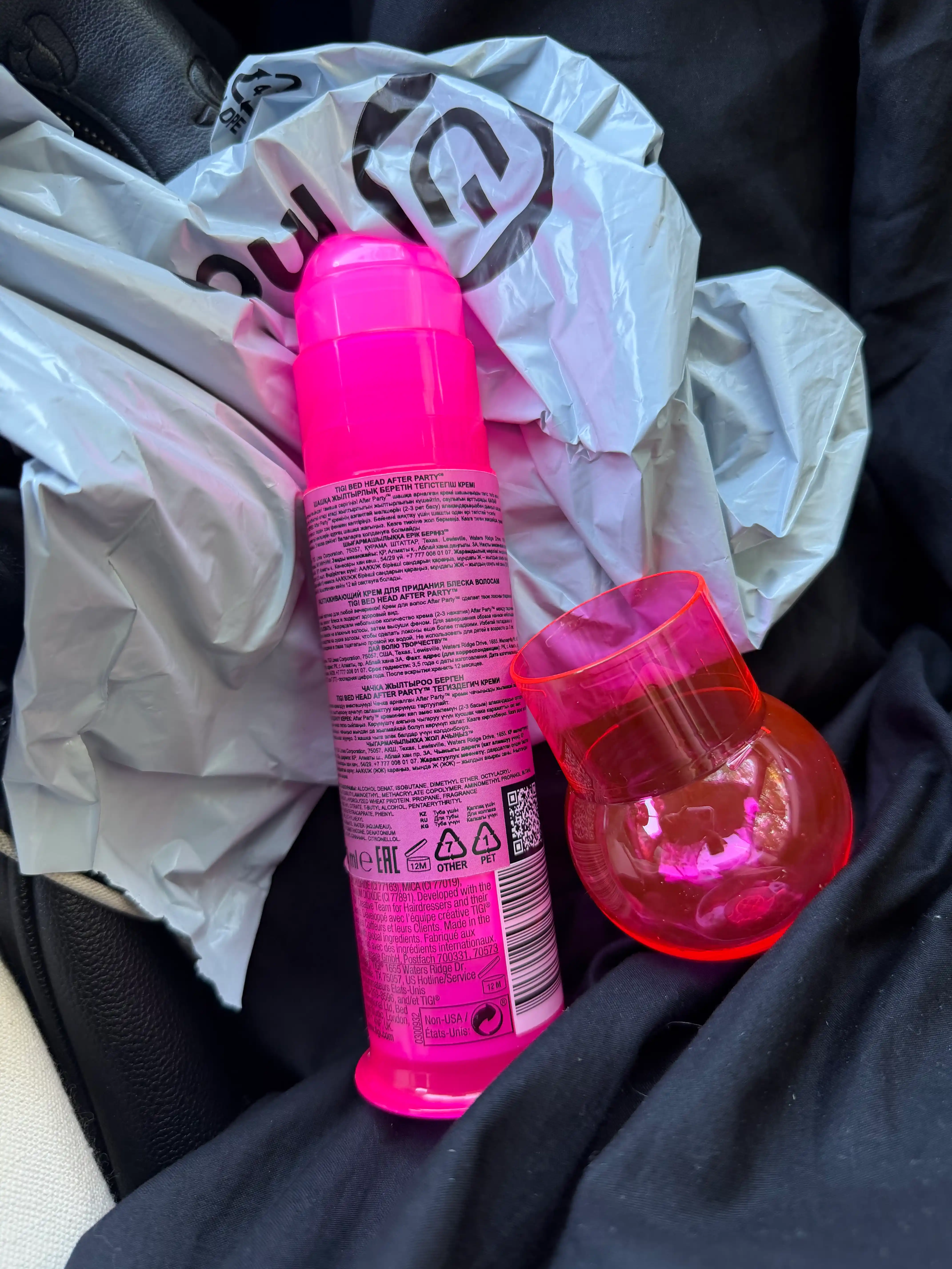 BED HEAD After Party silliqlovchi va yaltiratuvchi krem, 100 ml