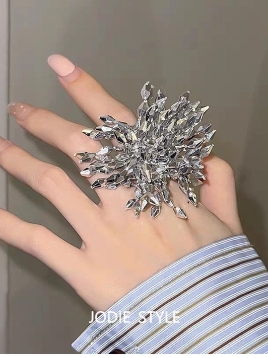 Женские кольца