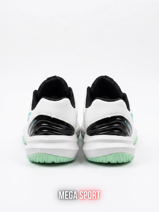 Кроссовки ASICS для зальных видов спорта: волейбол, бадминтон, настольный теннис
