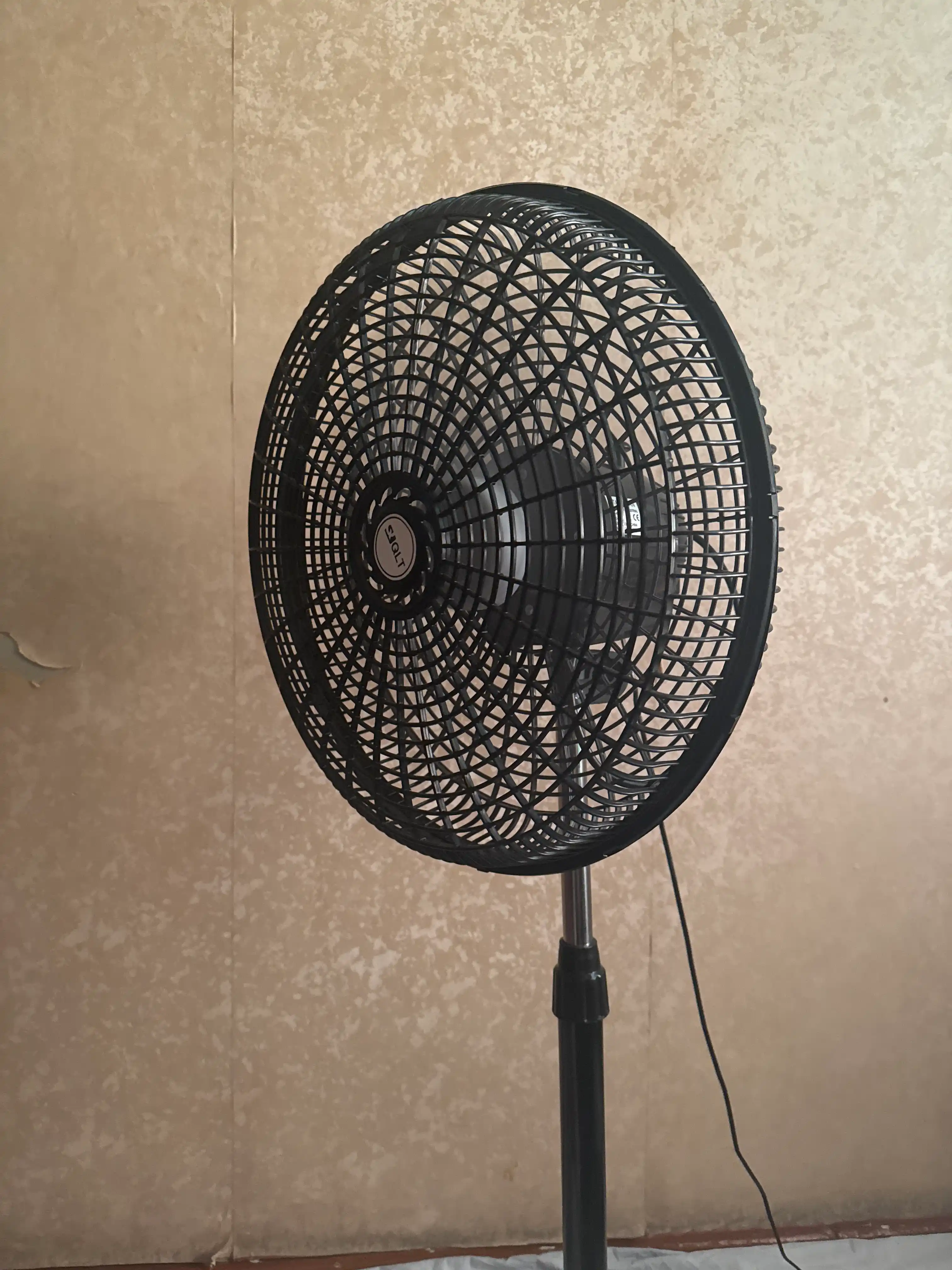 Вентилятор напольный QLT 8080