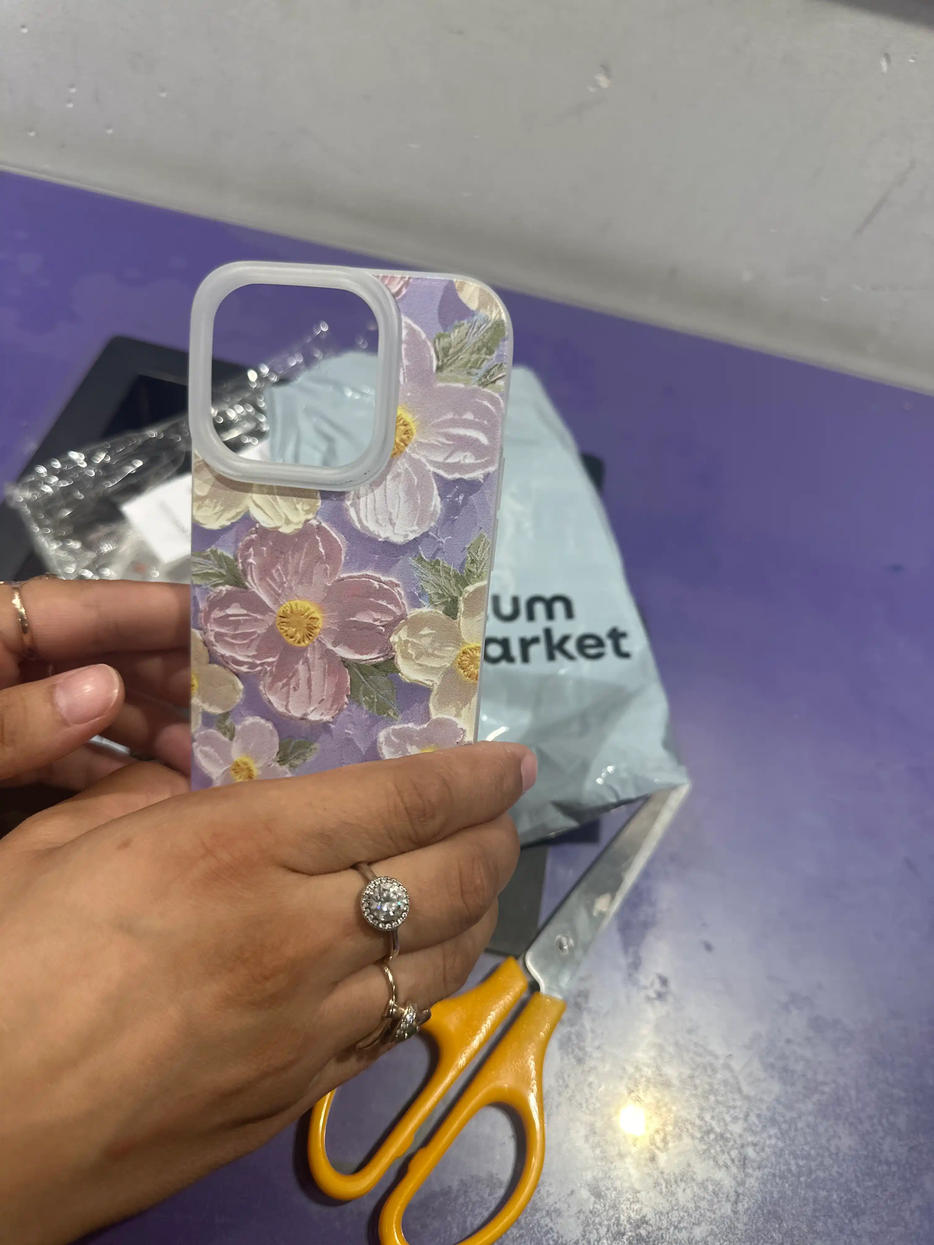 Chexol iPhone 11, 12, 13, 14, 15, 16, 17, Pro, Promax uchun gilof