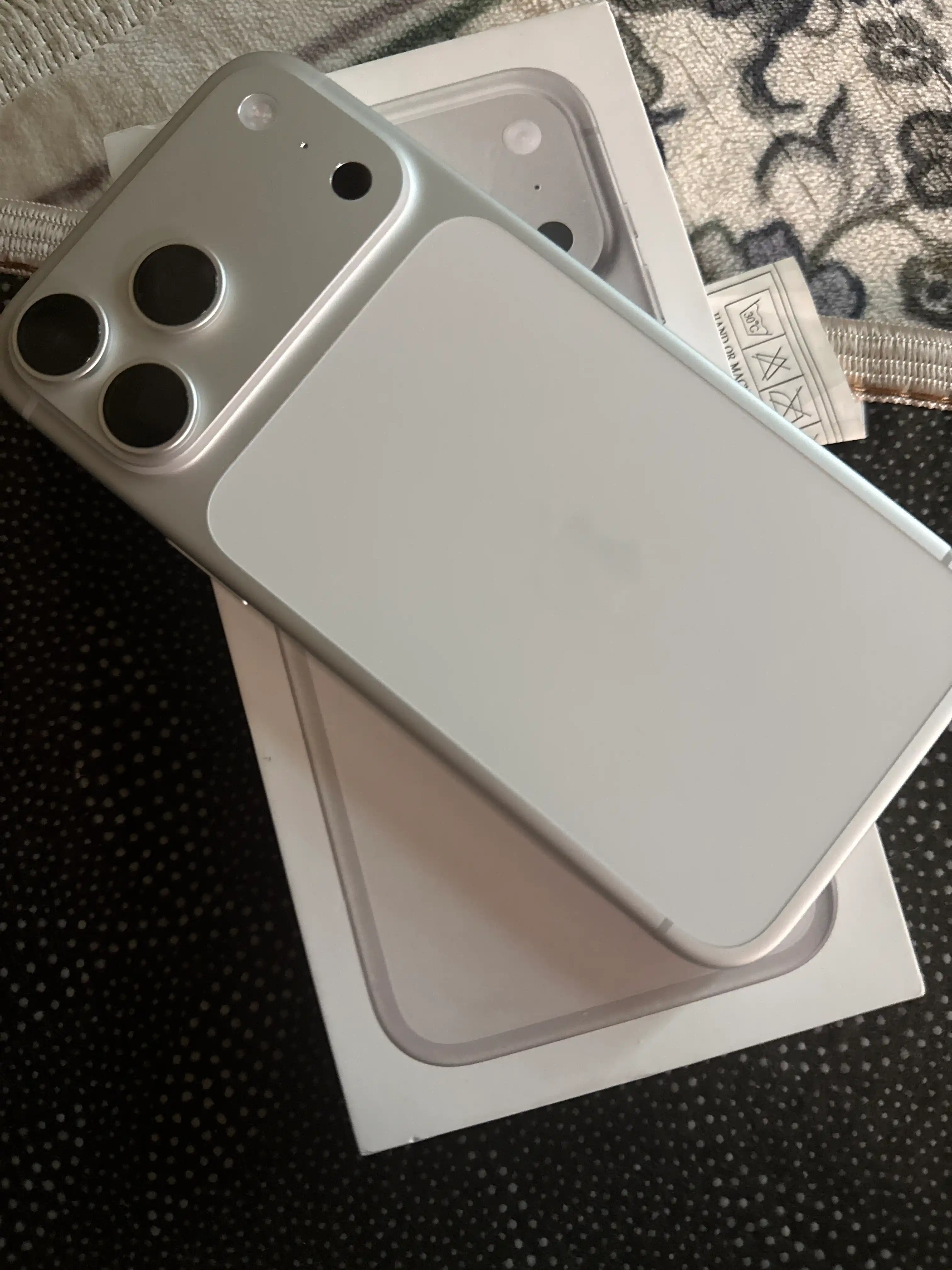 Apple iPhone 17 Pro/Pro Max, 256GB, SIM+esim, UZIMEI-зарегистрирован