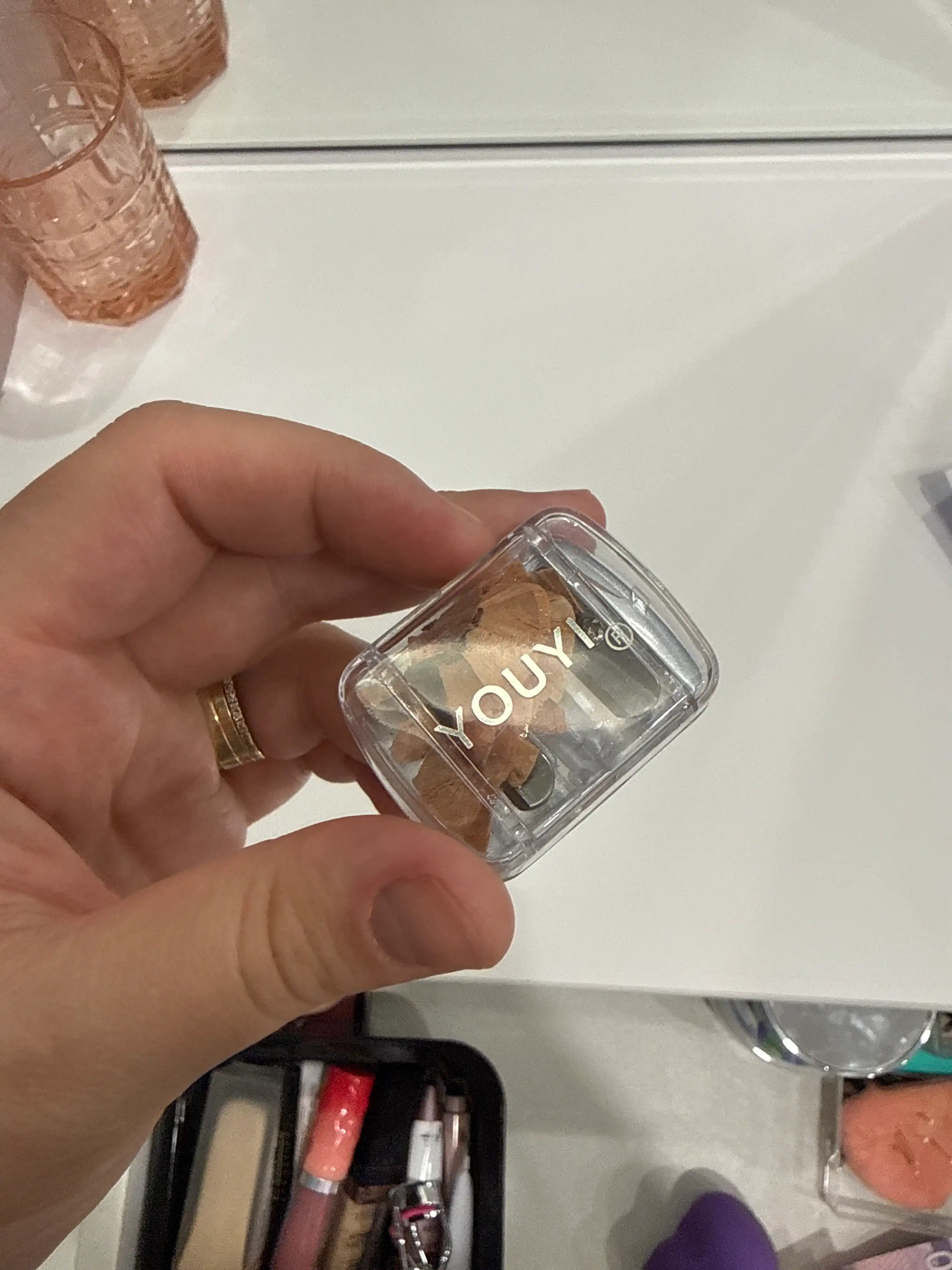 Kosmetik qalam ochqich, universal kosmetik qalam o‘tkirlagich