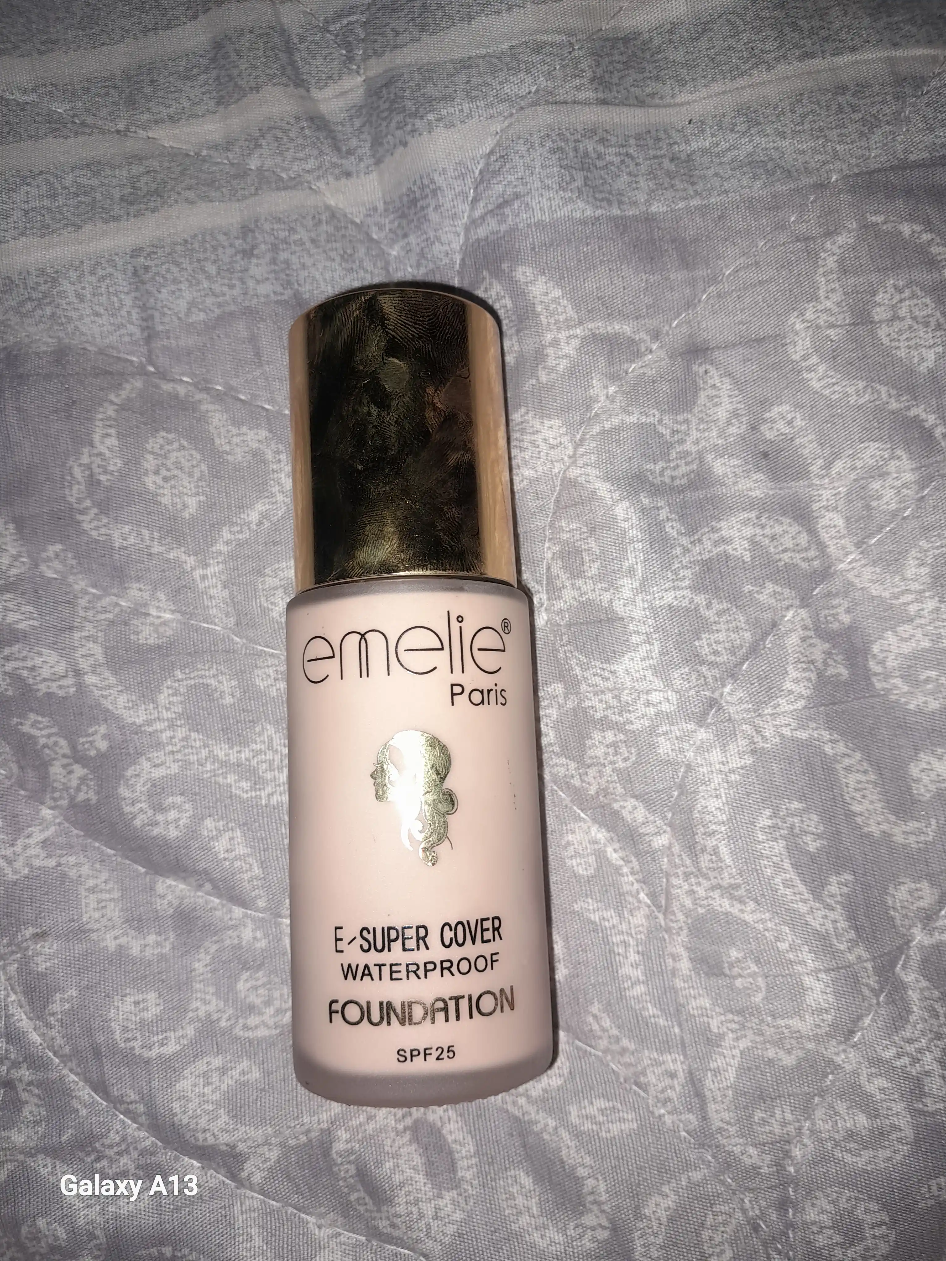 Tonal krem Emelie, SPF 25, namlovchi, mat ohang, 45 ml