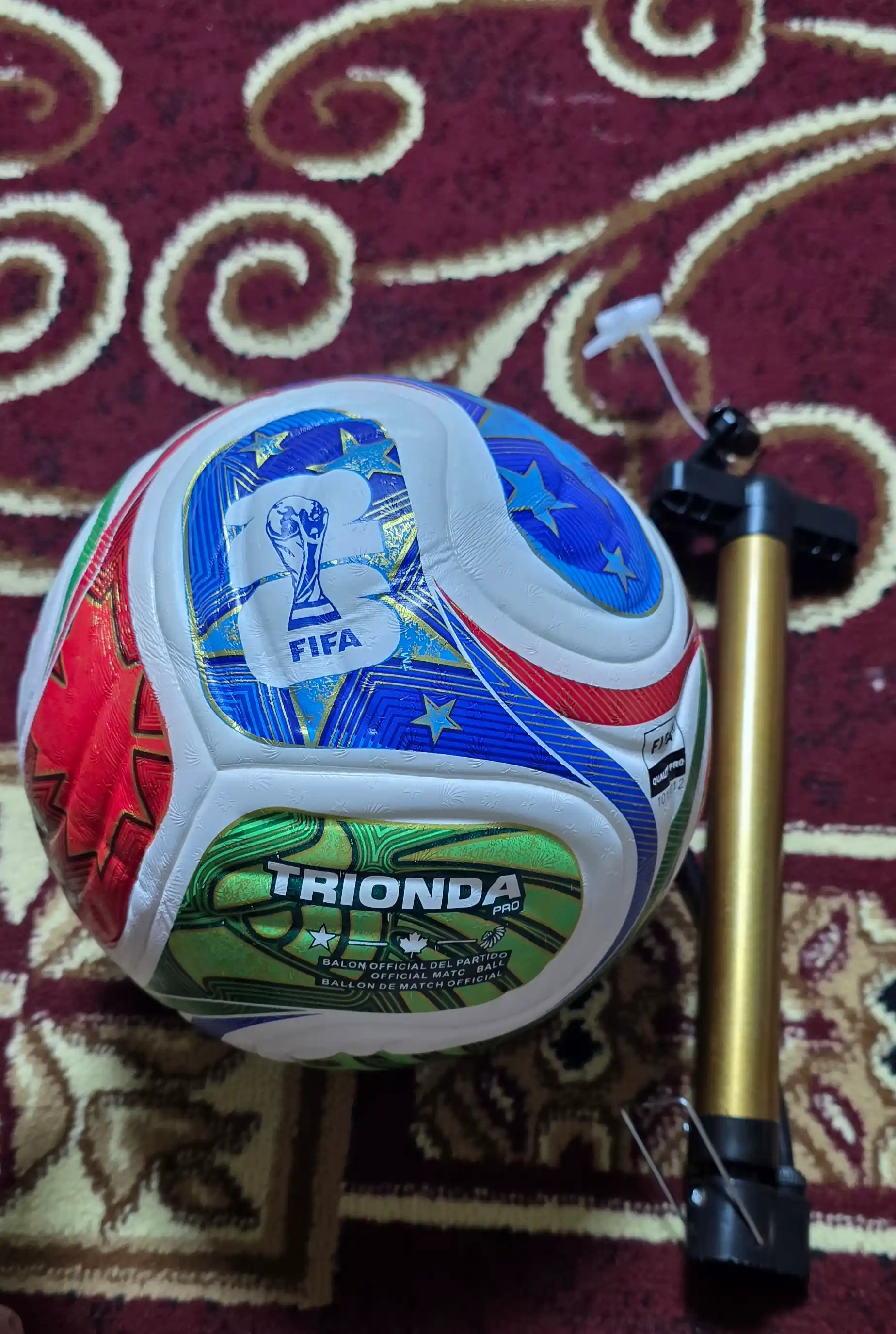 Futbol to‘pi, 5 o‘lchamli, sovg‘aga to‘p nasosi, 1 ta igna