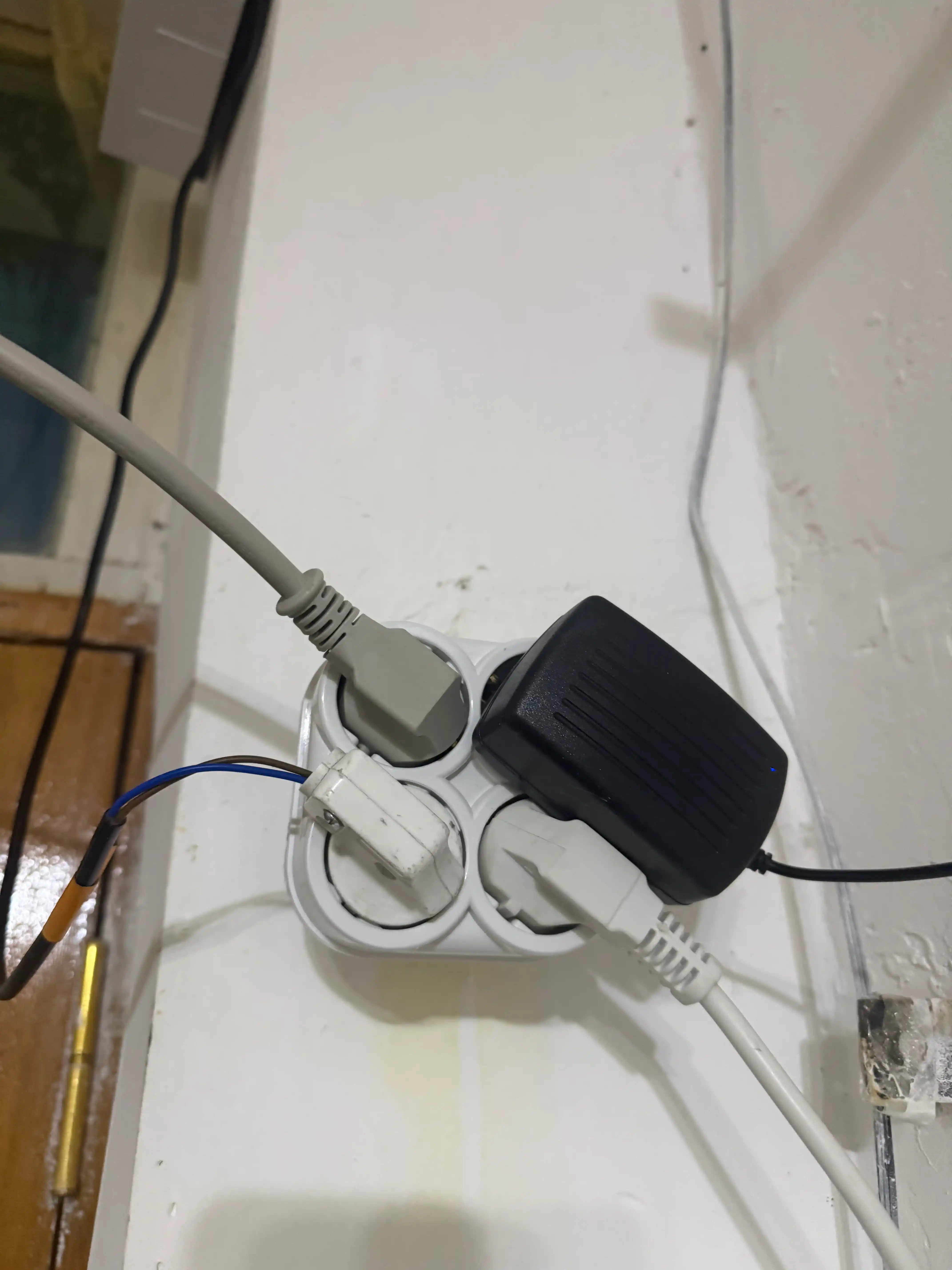 De Pa tee, elektr ajratgich