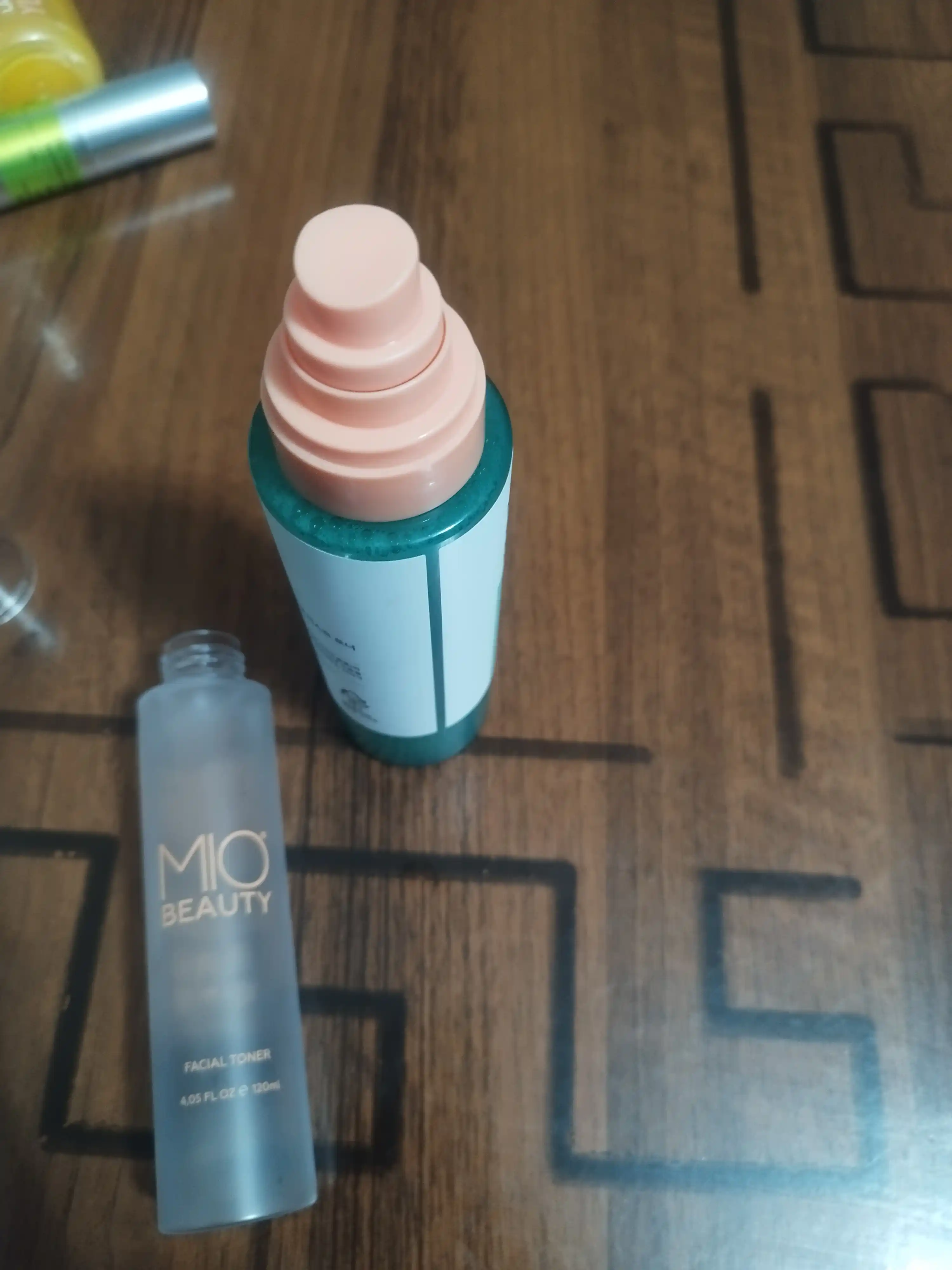 Madeca21 TECA Solution 200 ml — akne, toshma va qizarishga moyil teri uchun mist-toner