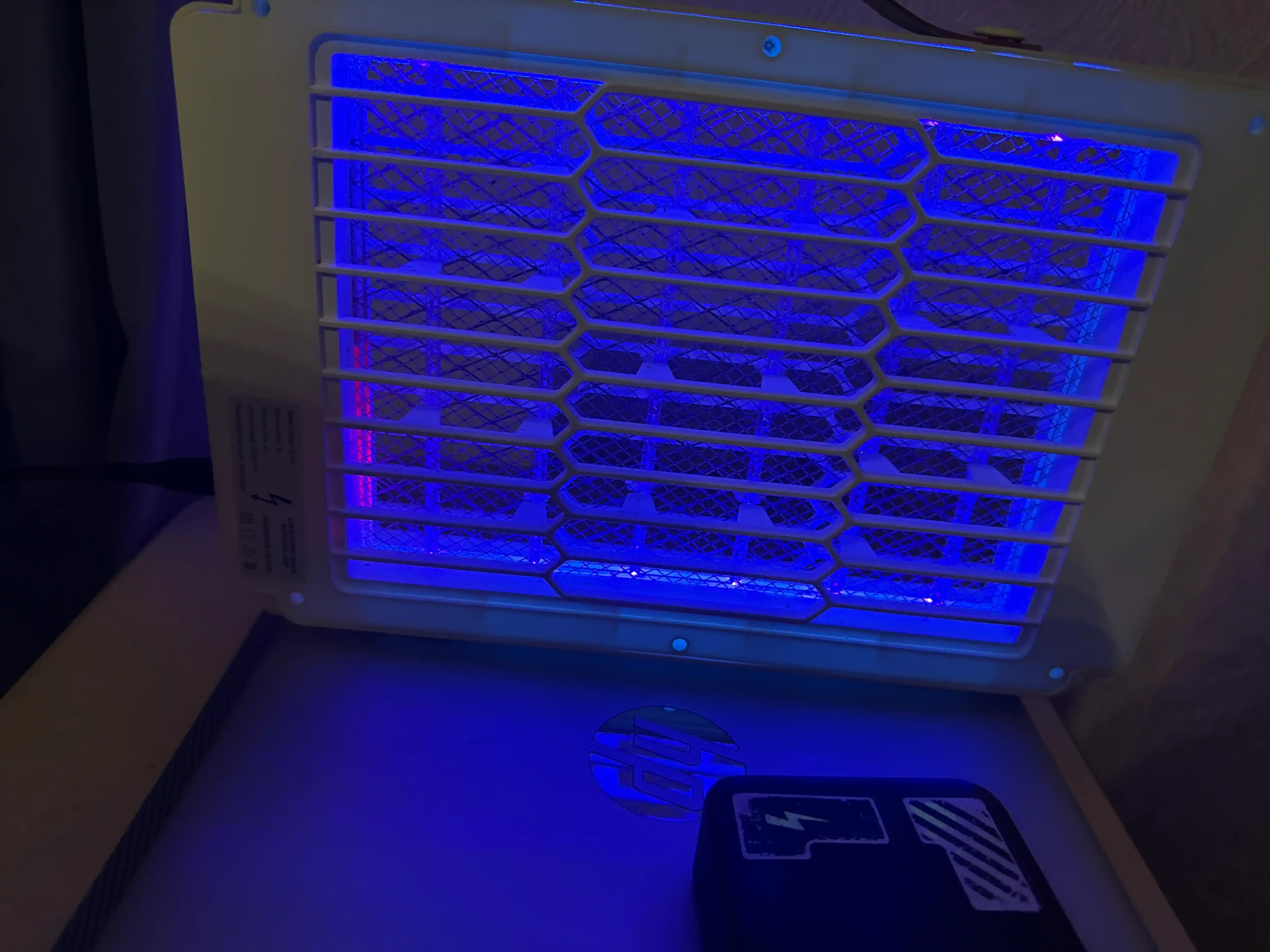 Elektrik chivin va hasharot o‘ldirgich HAN RIVER — USB, 2 rejim, kimyoviy moddasiz