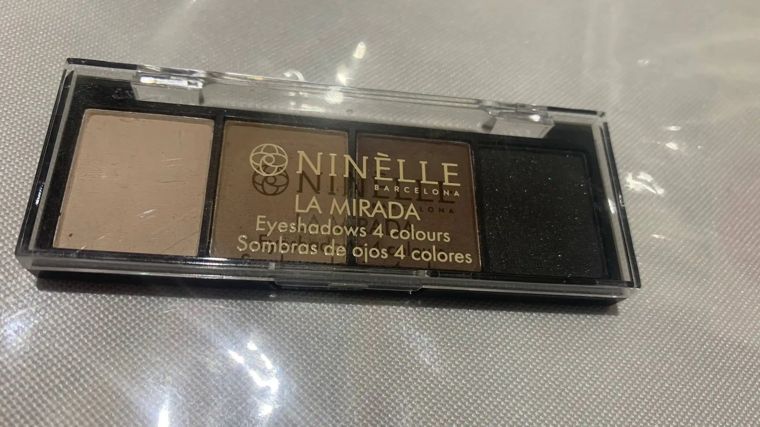 Qovoqlar uchun xira soyalar LA MIRADA 501 paletkasi