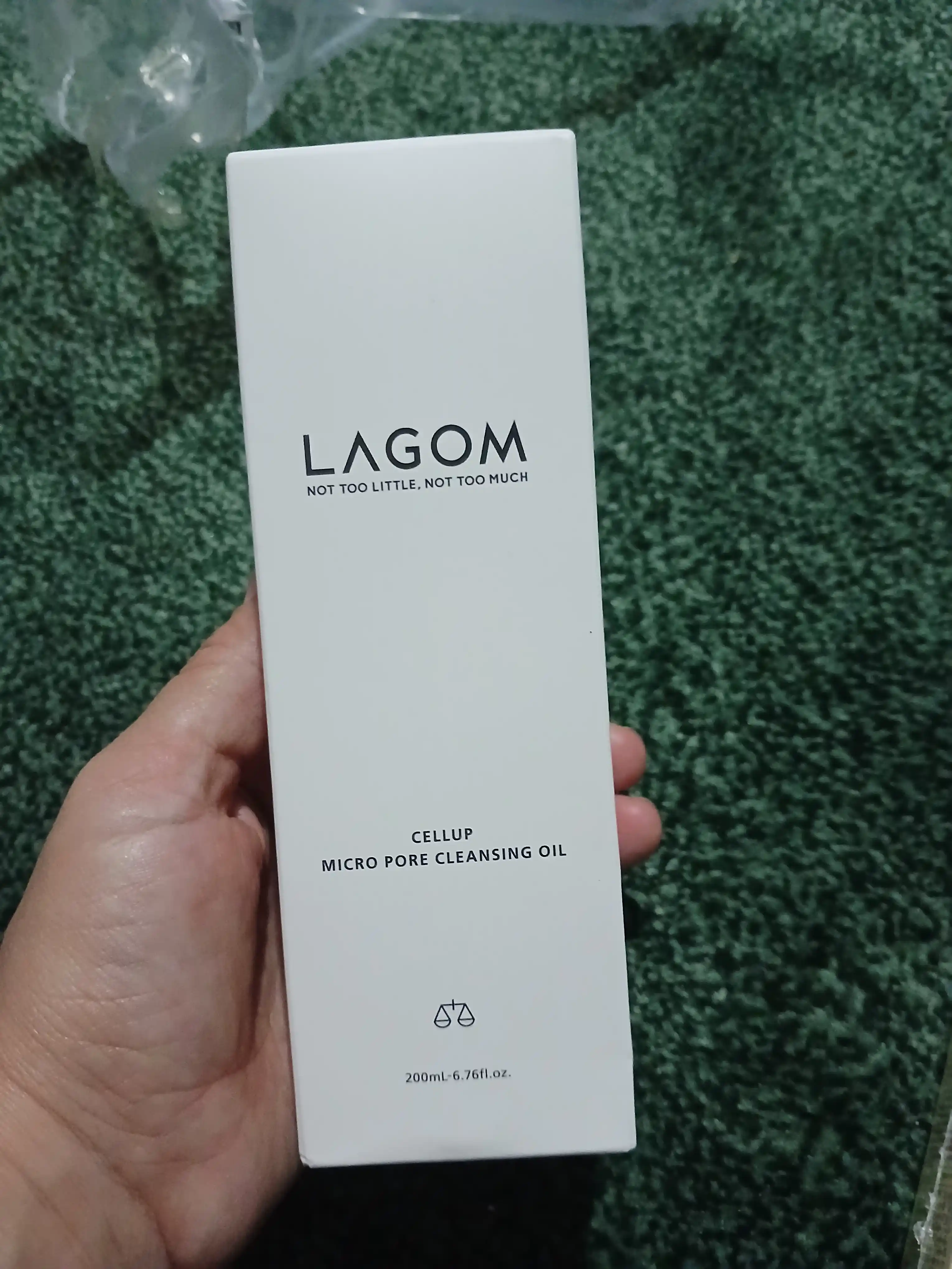 LAGOM — Gidrofil yog‘ makiyaj, SPF va sebumni tozalovchi, 200 ml