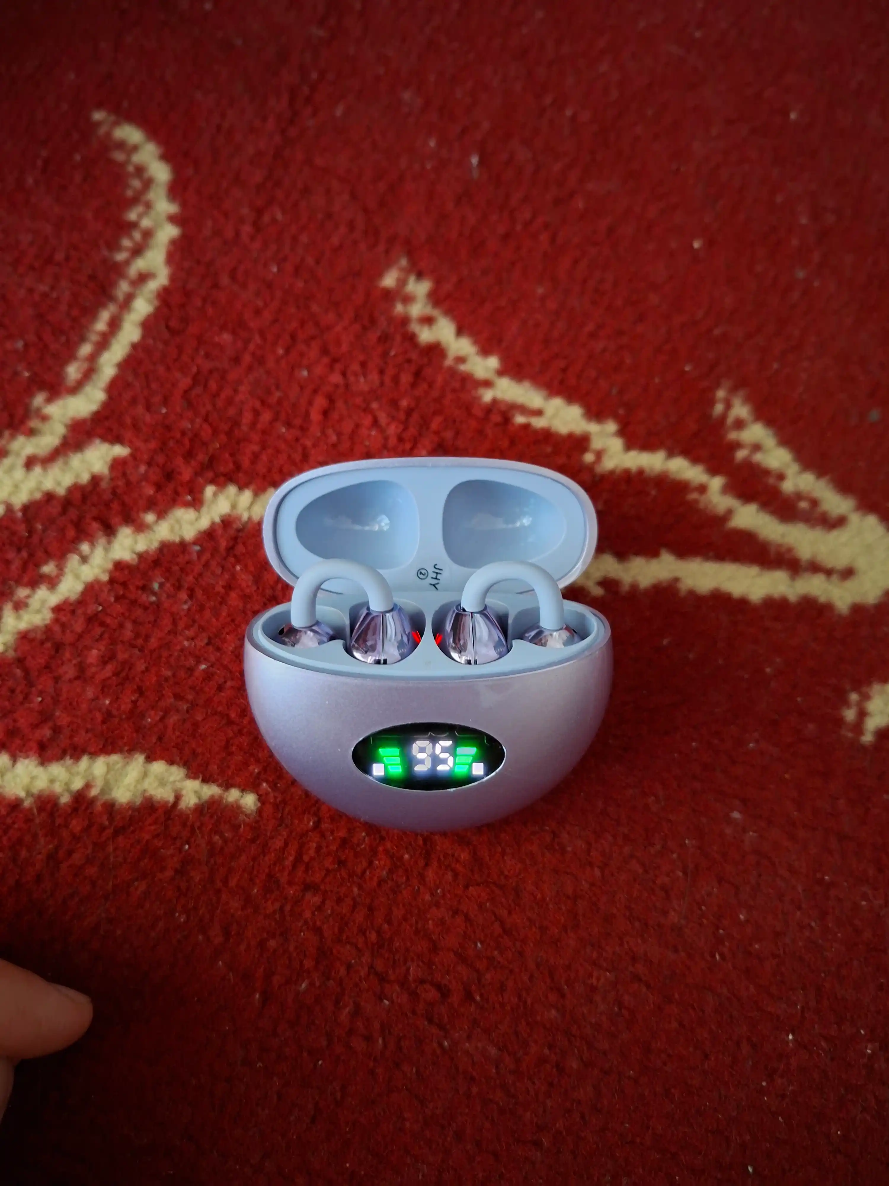 Simsiz quloqchinlar, Bluetooth, IPX5 namlikdan himoyalangan, 30 soat ishlaydi