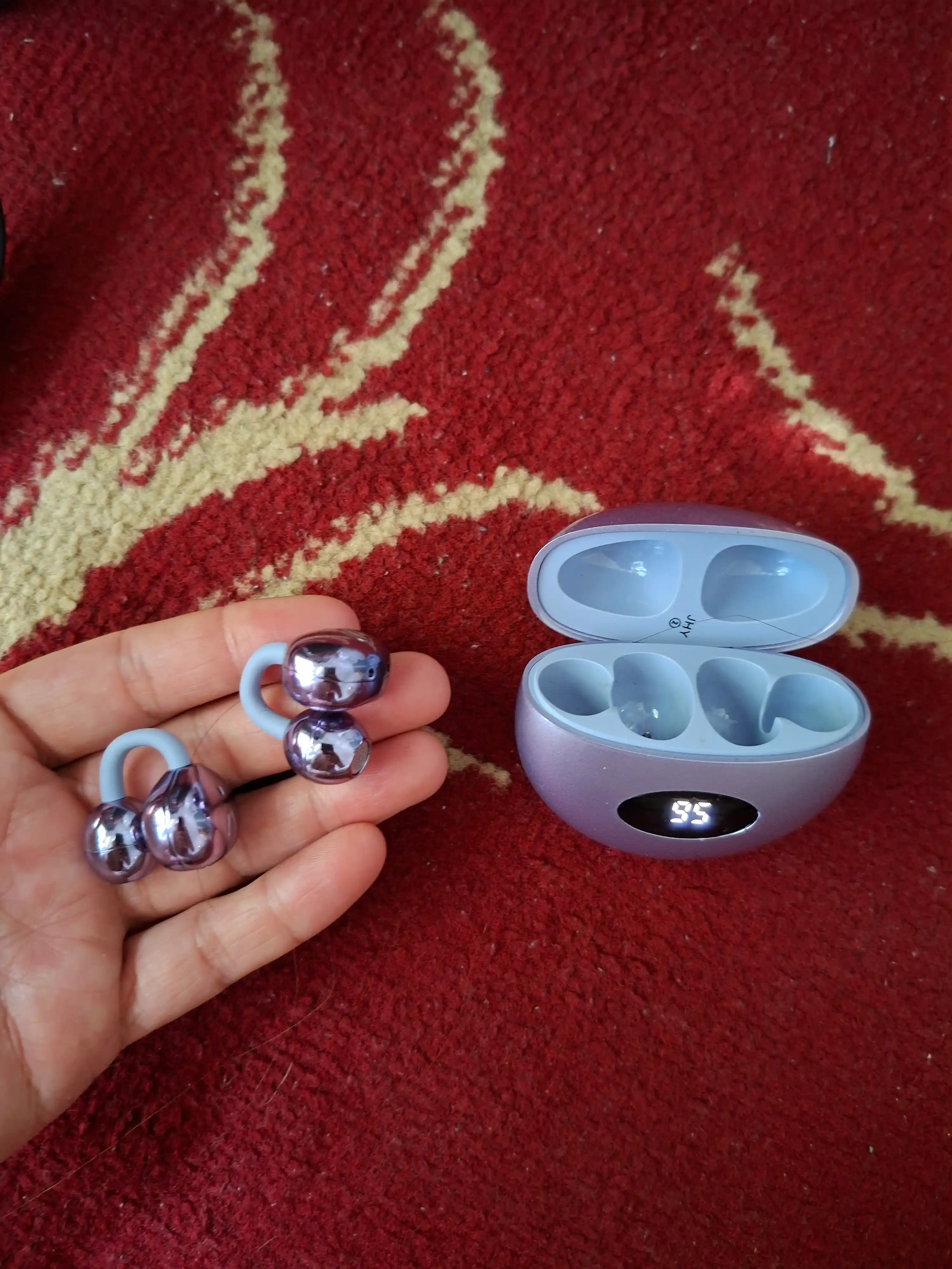 Simsiz quloqchinlar, Bluetooth, IPX5 namlikdan himoyalangan, 30 soat ishlaydi