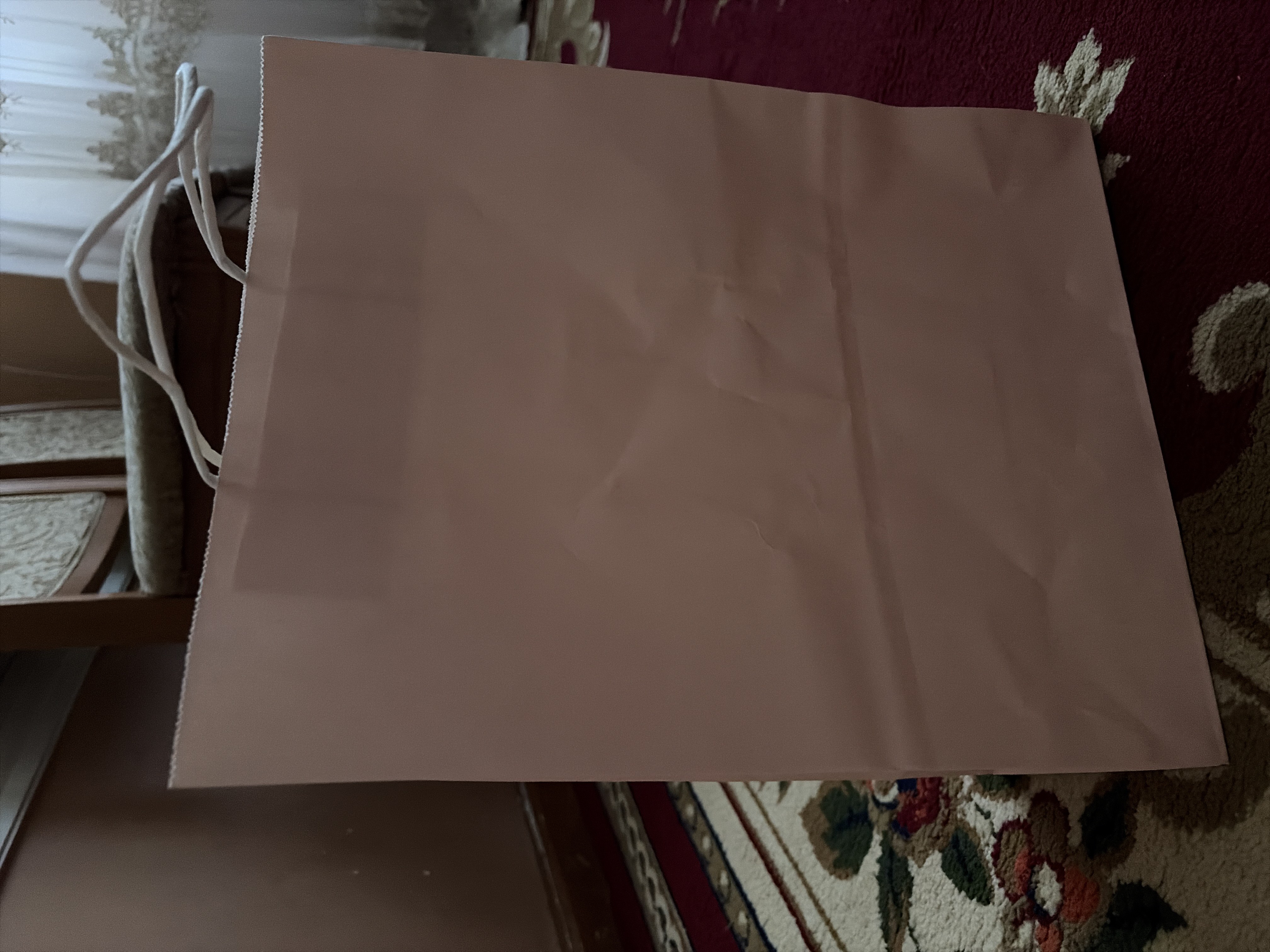 Sovg‘alar va sarpalar uchun qog‘ozli sovg‘a paketlari  1,6 va 12 dona