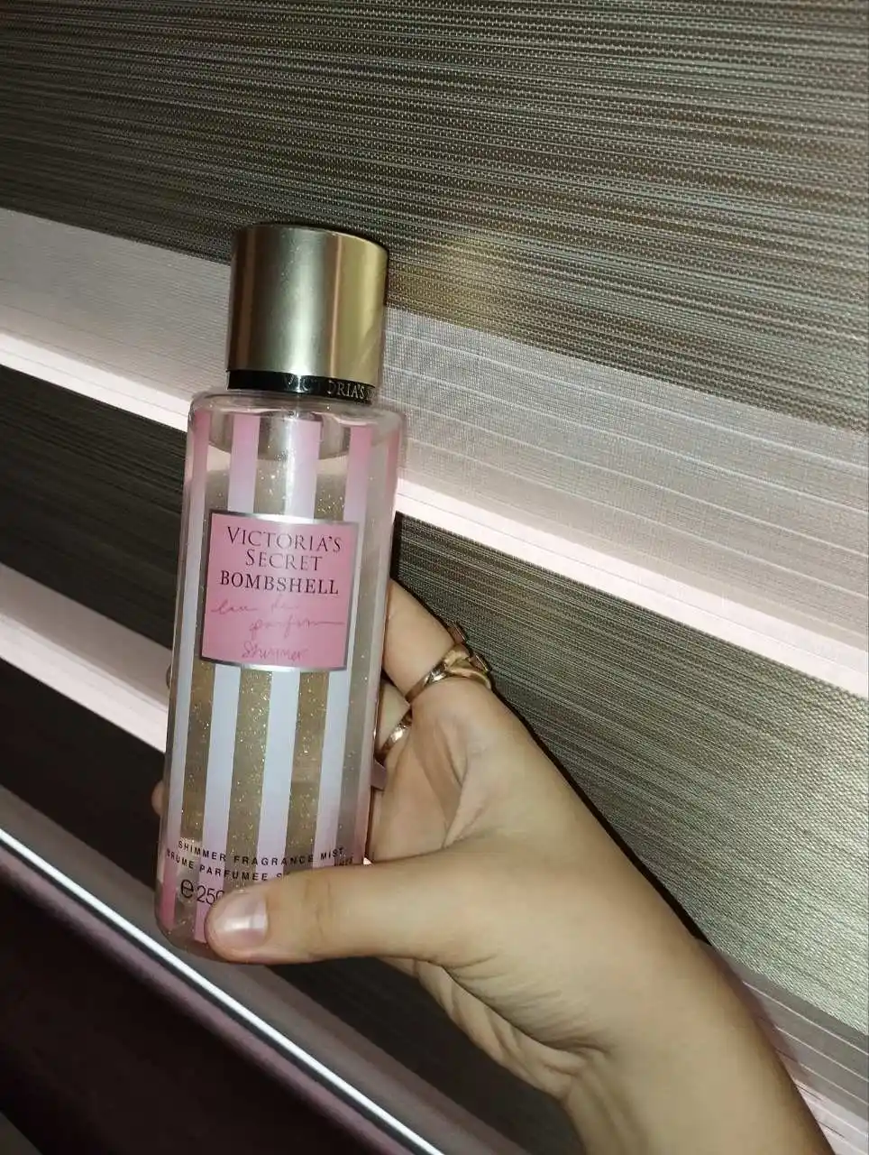 Cпрей для тела Victoria's Secret Temptation для женщин, фруктово-цветочный аромат, 250 мл