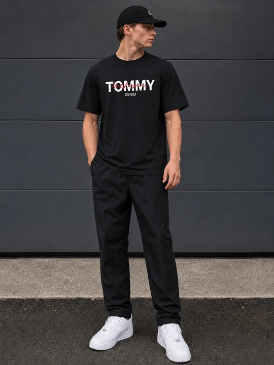 Erkaklar juftligi TOMMY