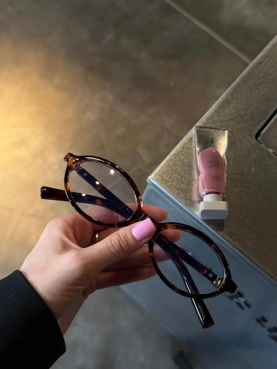 Очки Miu Miu для женщин и девушек