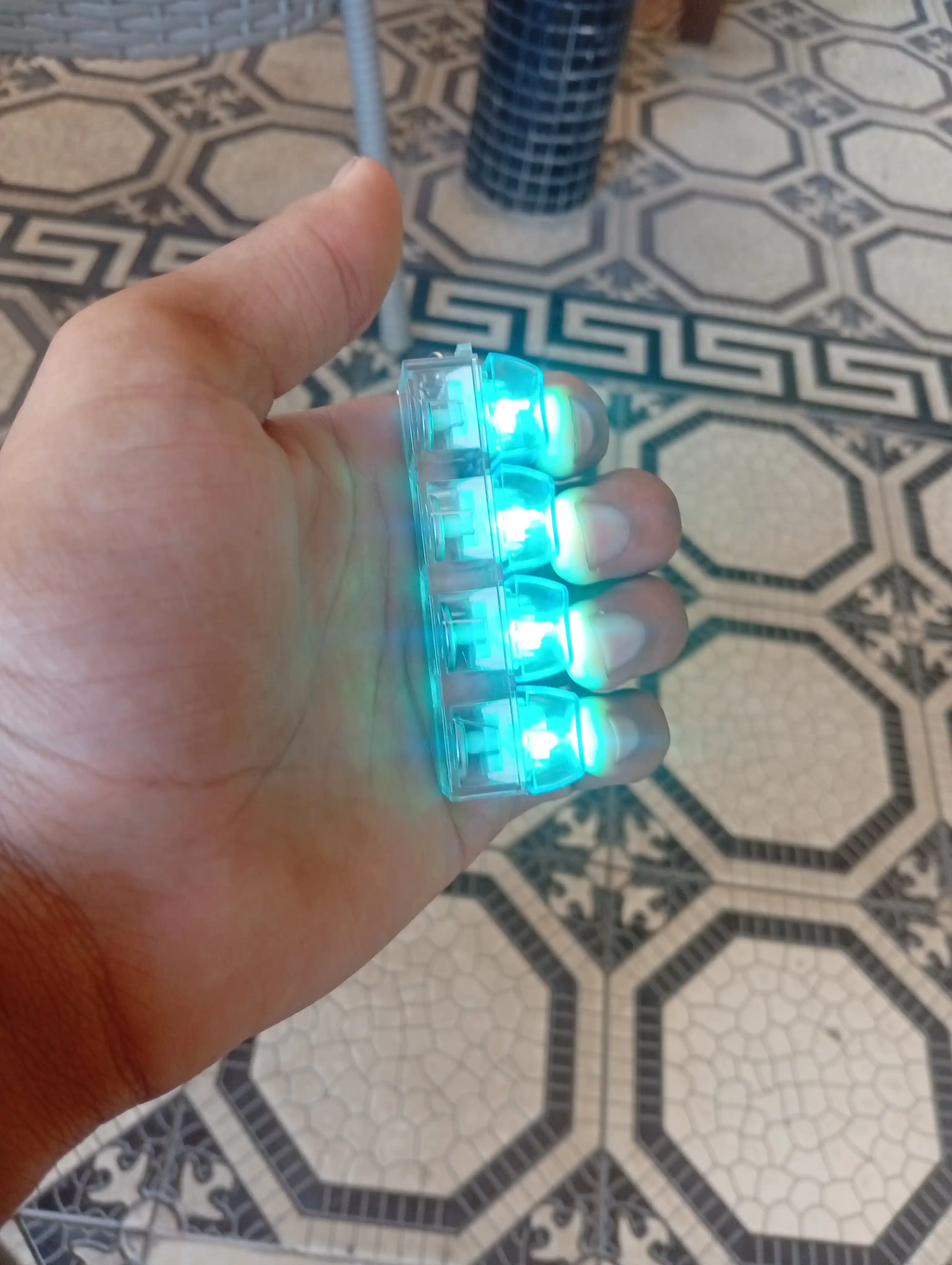 Antistress klaviatura brelok mini – klik tugmali fidget o‘yinchoq, stressni kamaytiradi