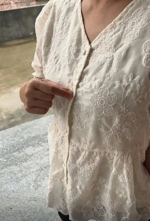 Ayollar koftasi, oq koftalar, oq bluzkalar, oq ayollar koftasi, ayollar kiyimi, kundalik kofta