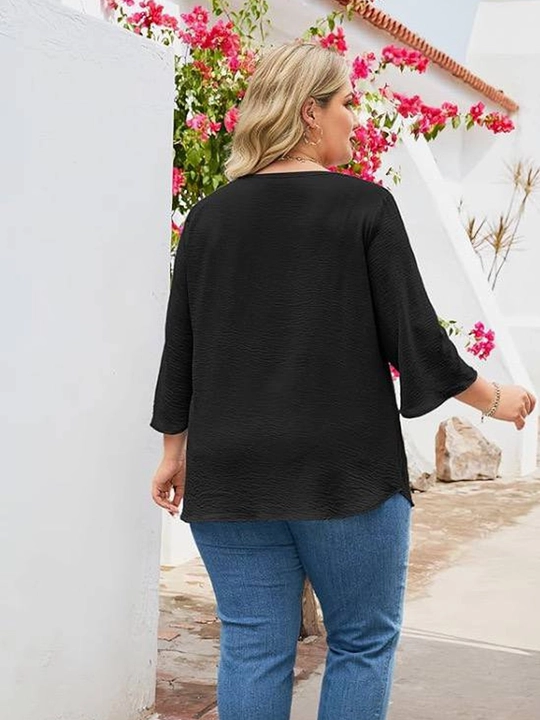 Ayollar bluzkasi katta o‘lchamdagi, V-o‘yiqli  kofta ELLY FASHION