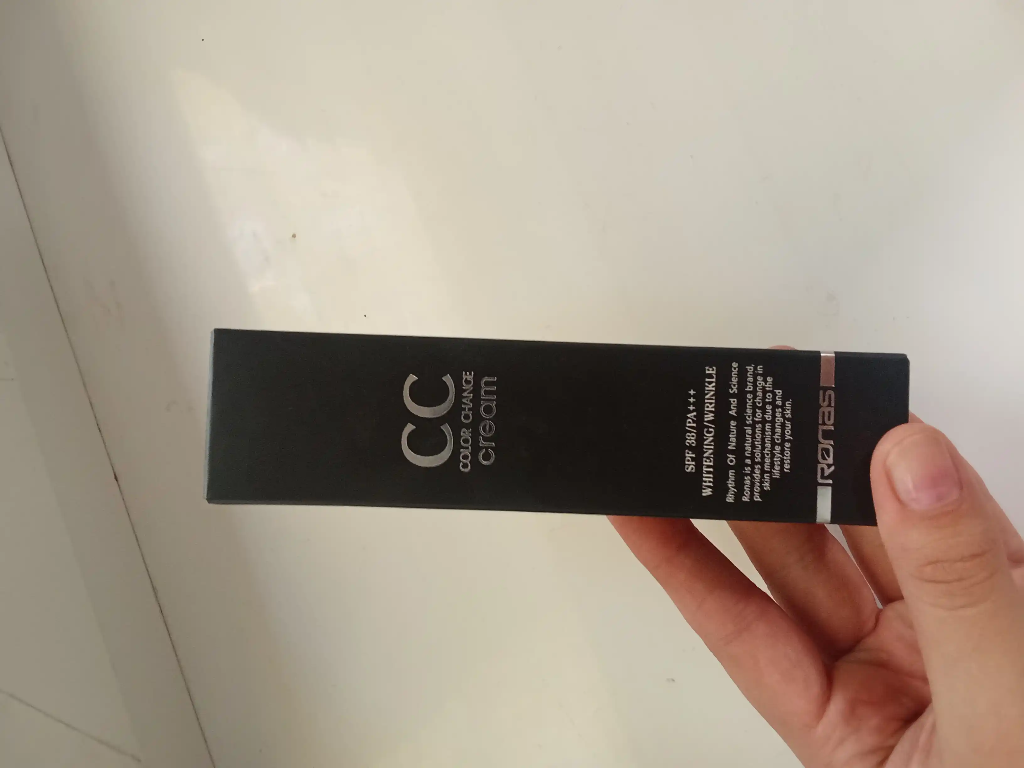 Yuz rangiga moslashuvchan CC-krem, Ronas CC cream color change SPF 34/PA, 50 ml