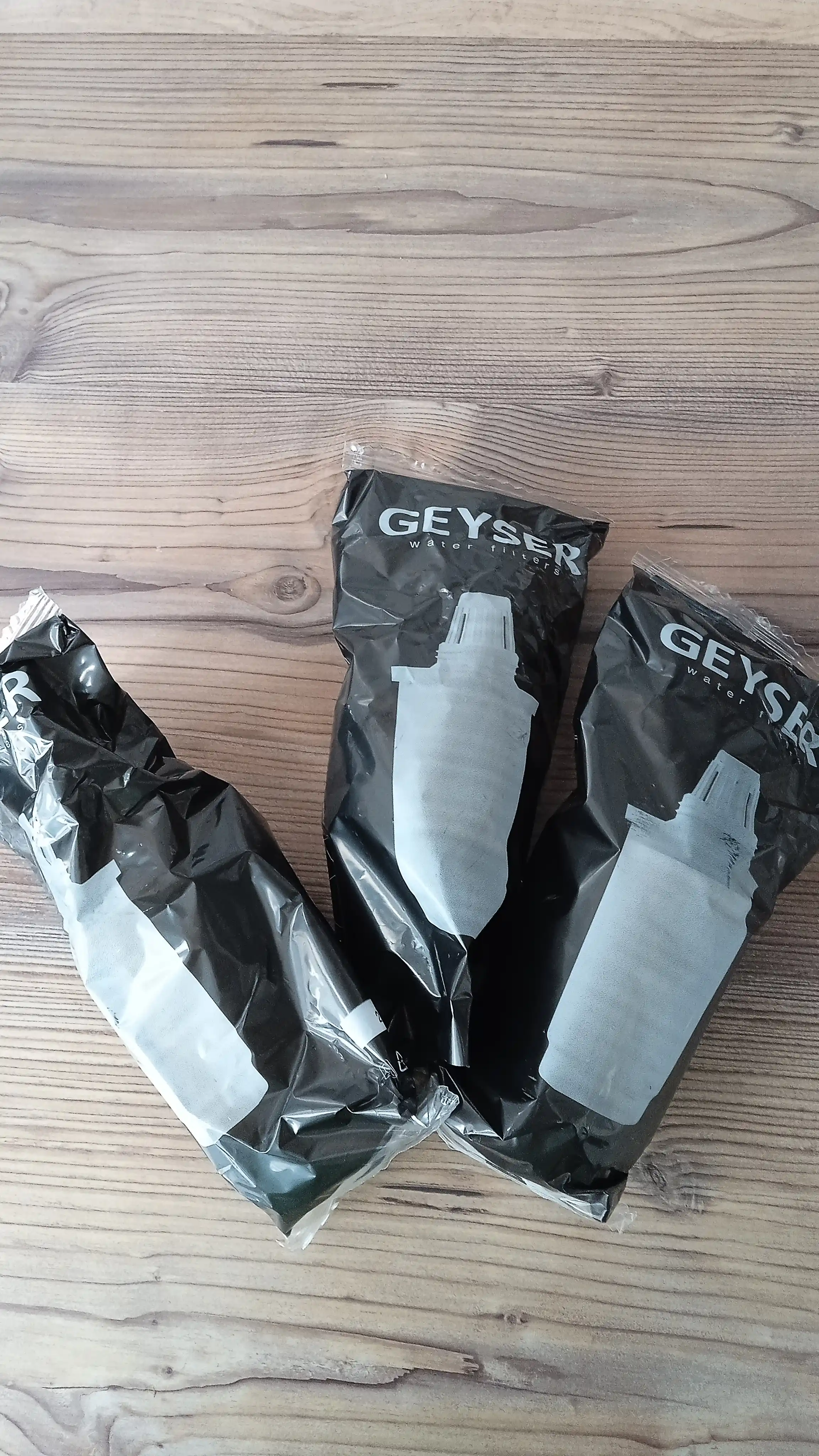 Geyser 501 ko‘zasi, har qanday suvga mos,adapterlari bilan,3 dona kartridjlar to‘plami