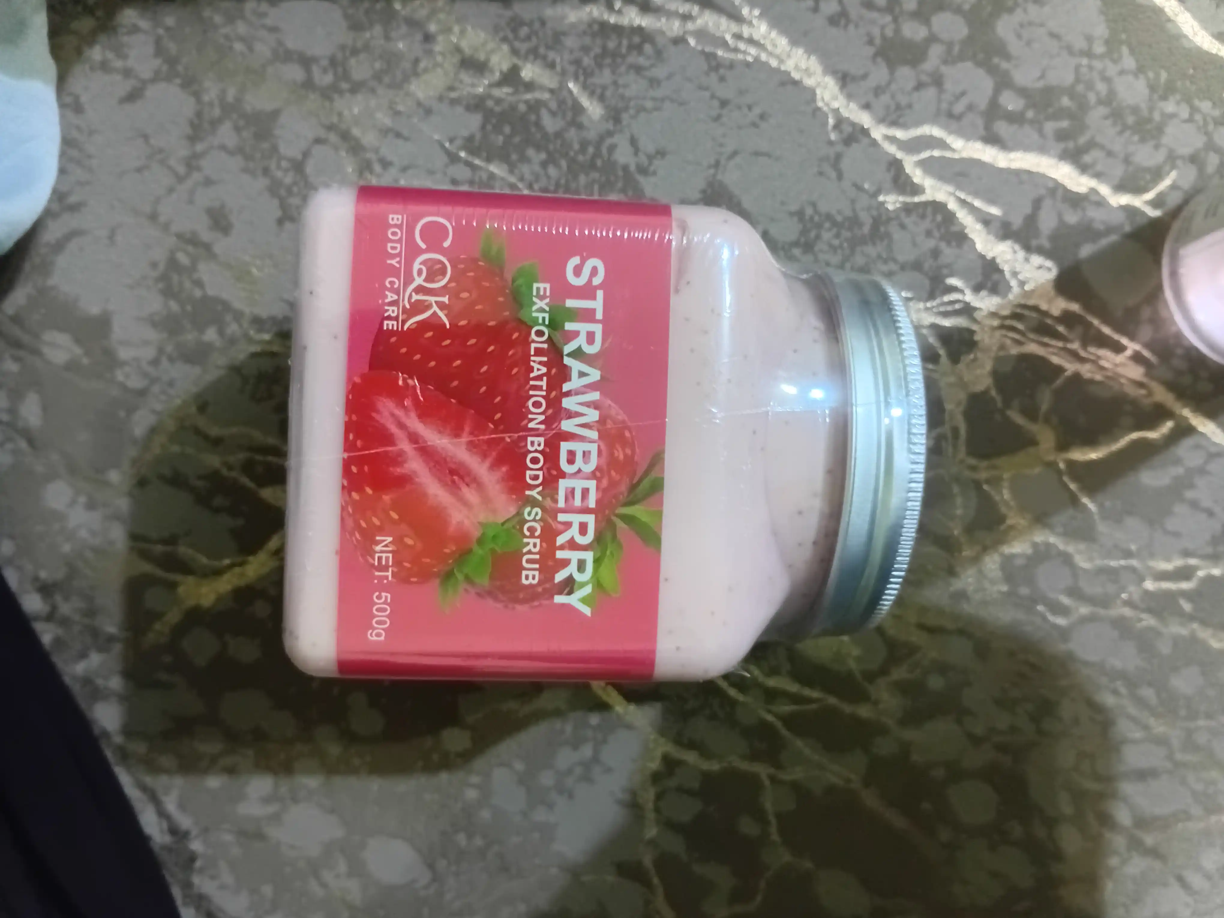 Скраб для лица и тела Sherbet Body Scrub, с экстрактом малины и клубники, 500 / 350 гр