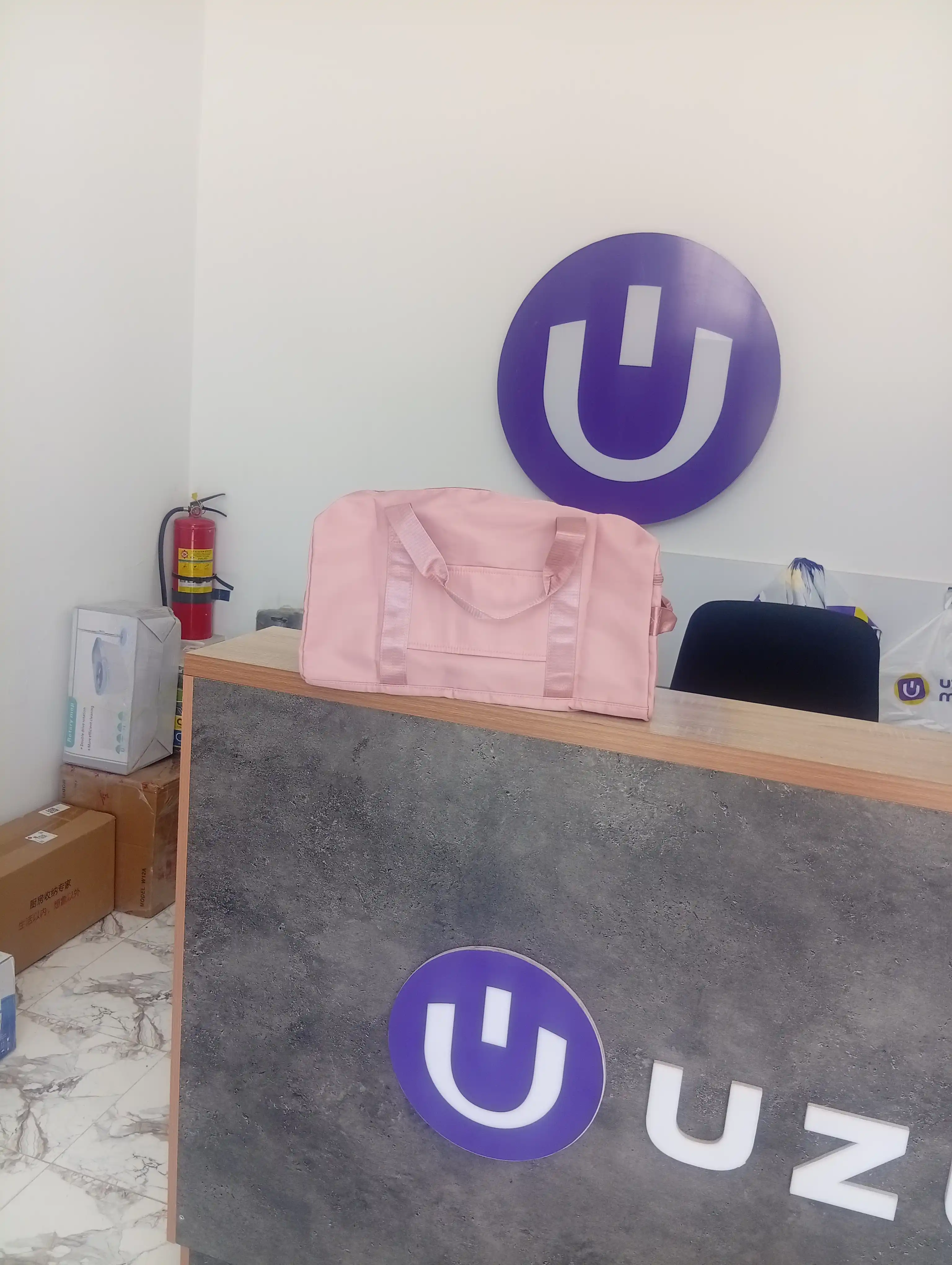 Katta sport sumkasi fitnes, zal va sayohat uchun ayollar va erkaklar sumkasi