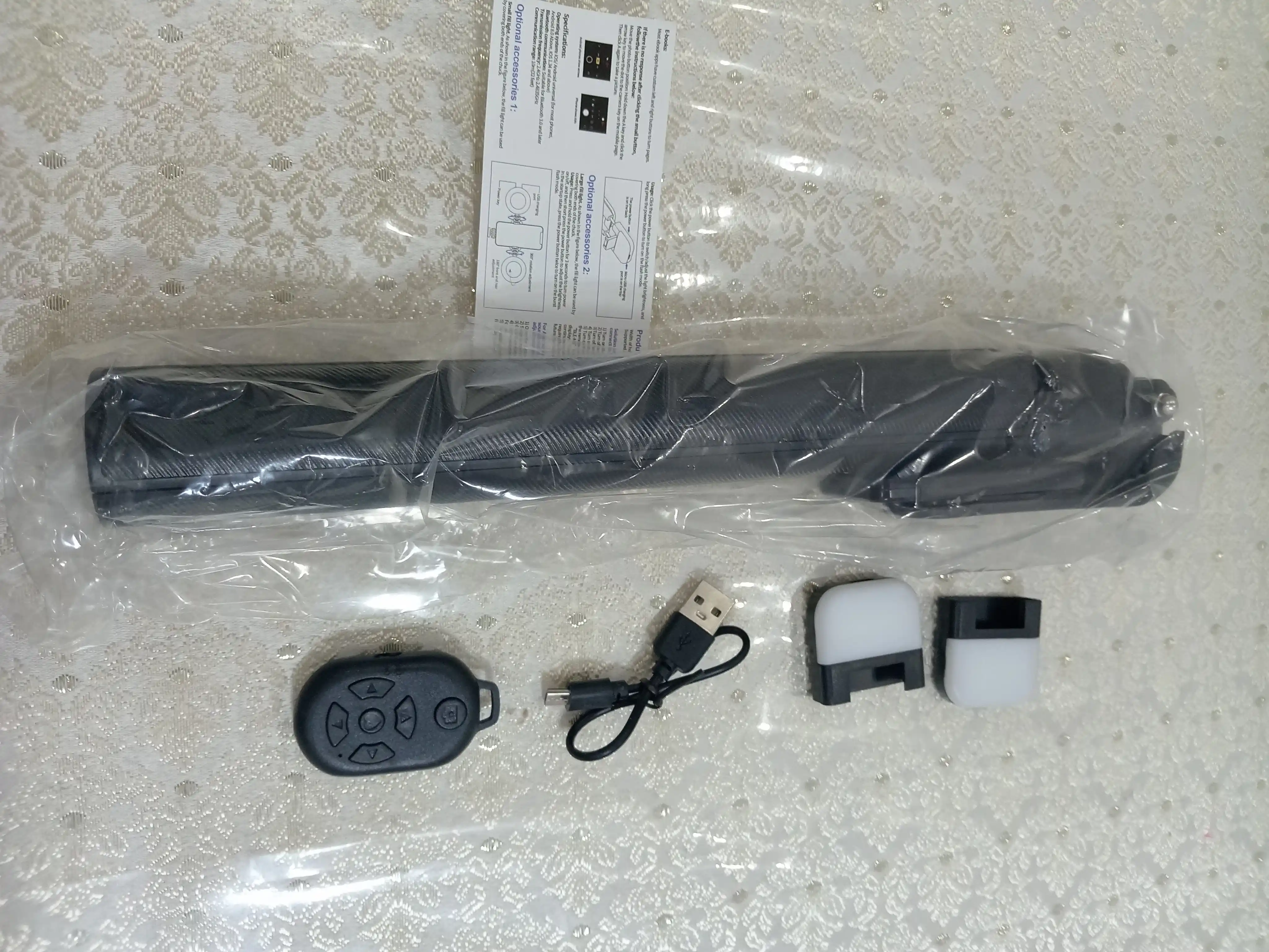 Штатив для телефона, 170 см, 4 в 1, 2 LED фонаря и Bluetooth: монопод, селфи-палка