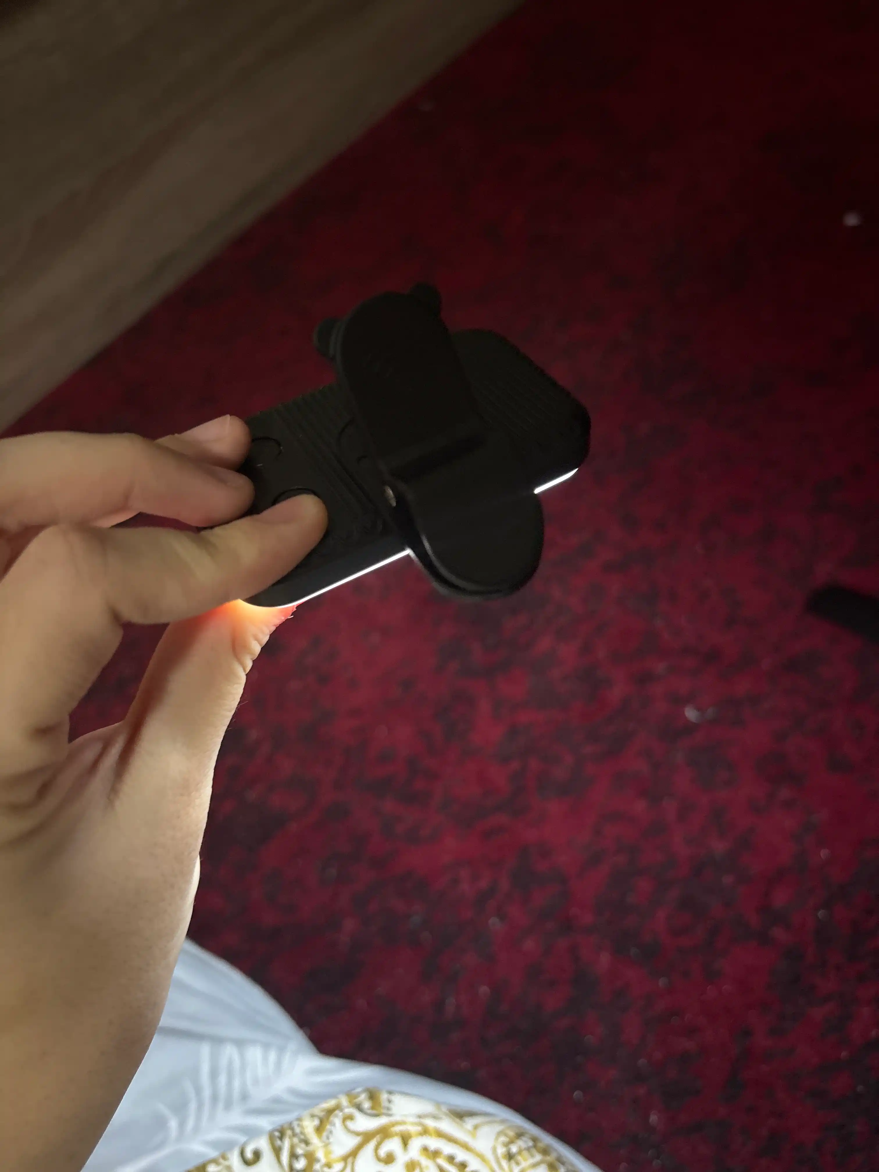 Портативная магнитная LED лампа MagSafe для смартфона с регулировкой яркости