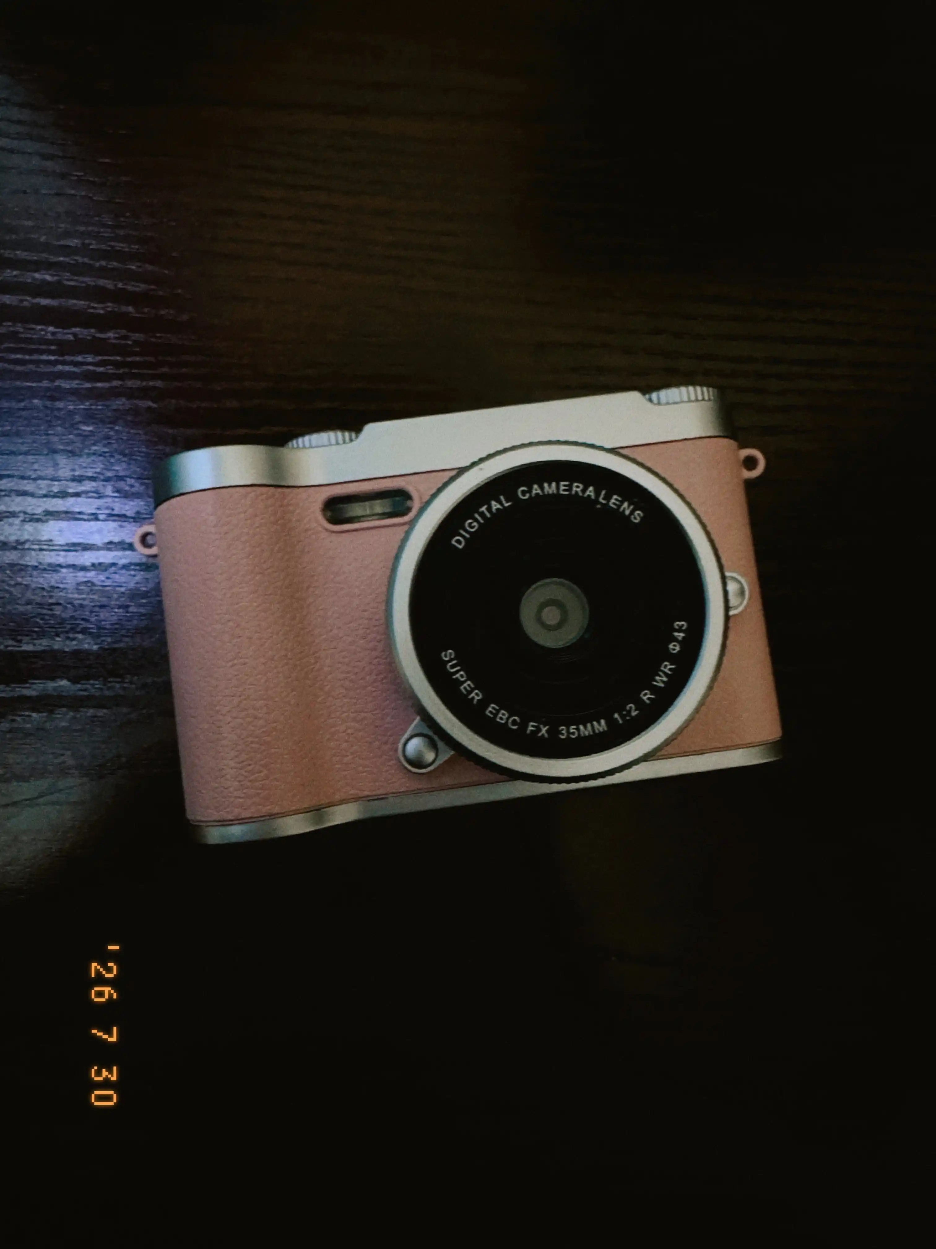 Raqamli kamera (fotoparat), foto kamera, retro kamera, 8x zum, va 32 GB karta