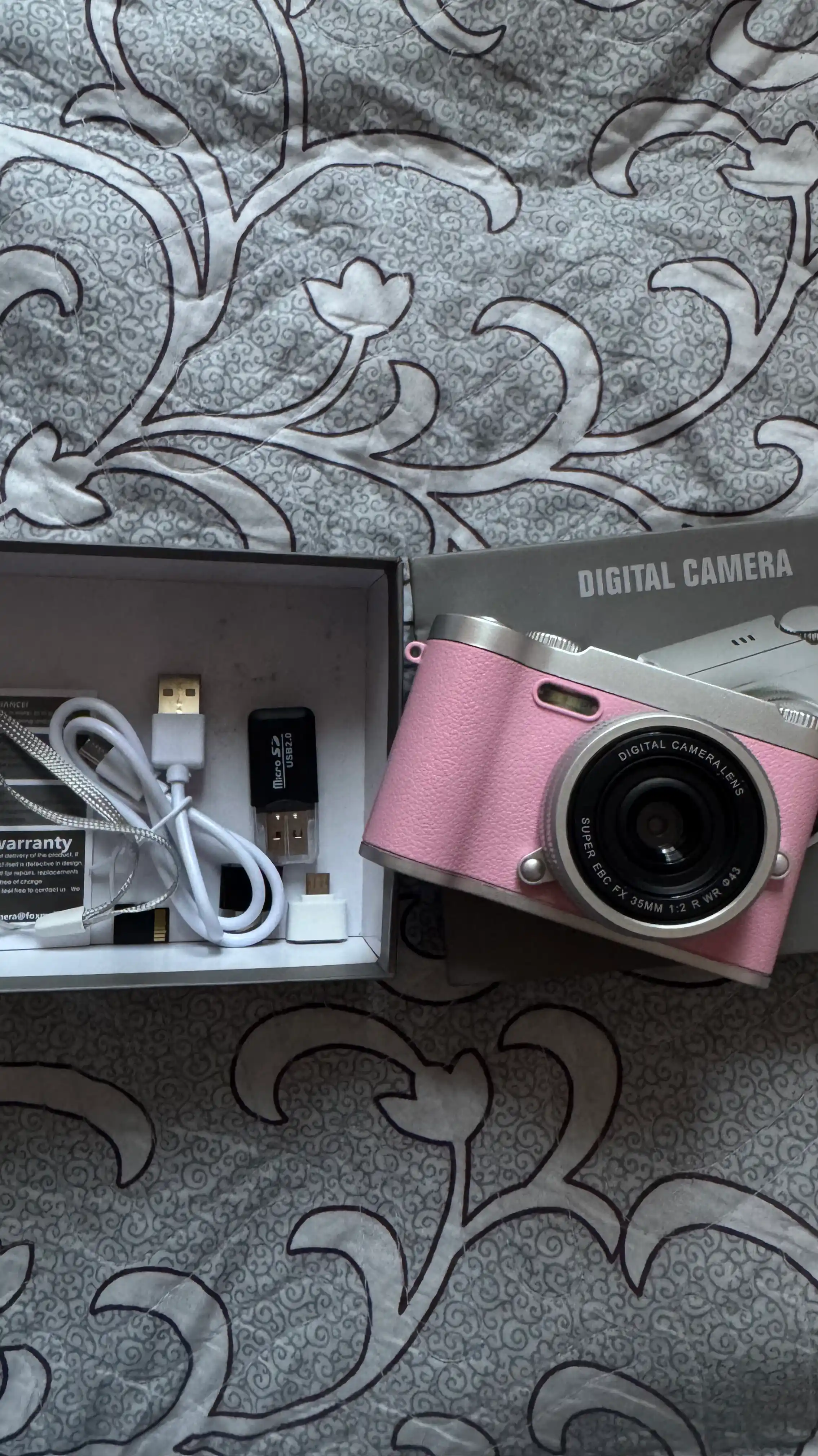 Raqamli kamera (fotoparat), foto kamera, retro kamera, 8x zum, va 32 GB karta