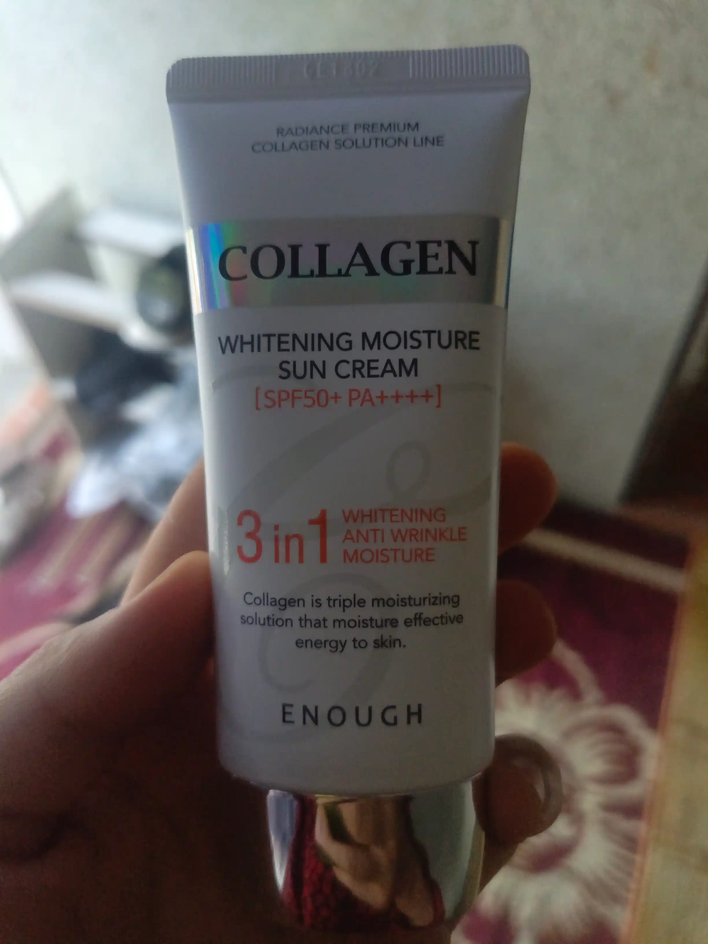 Солнцезащитный крем Enough 3 in 1 Whitening Sun Cream SPF50/PA+ с морским коллагеном, 50 мл