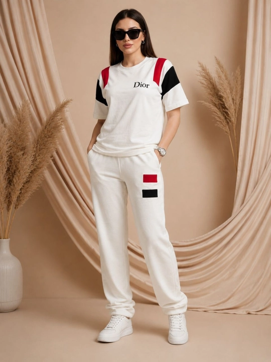 Ayollar uchun yozgi sport kostyumi, ikki qismli, oversize futbolka, keng shim, standart