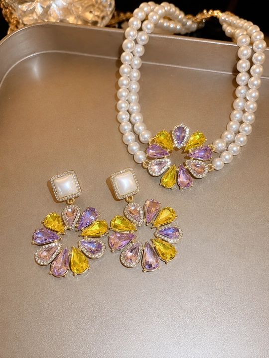 Ayollar taqinchoqlari, marjon, zirak, choker, braslet, bijuteriya, taqinchoqlar to‘plami