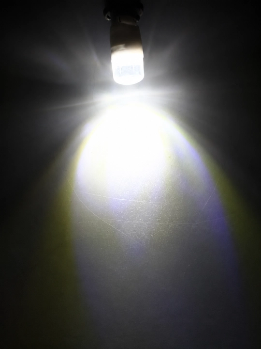 Avtomobil va skuterlar uchun universal diodli mini lampa
