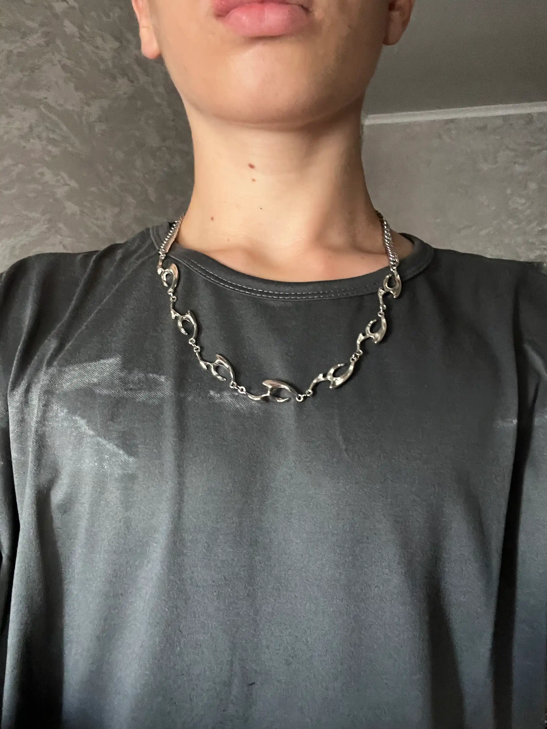 Erkaklar bo'yin zanjiri