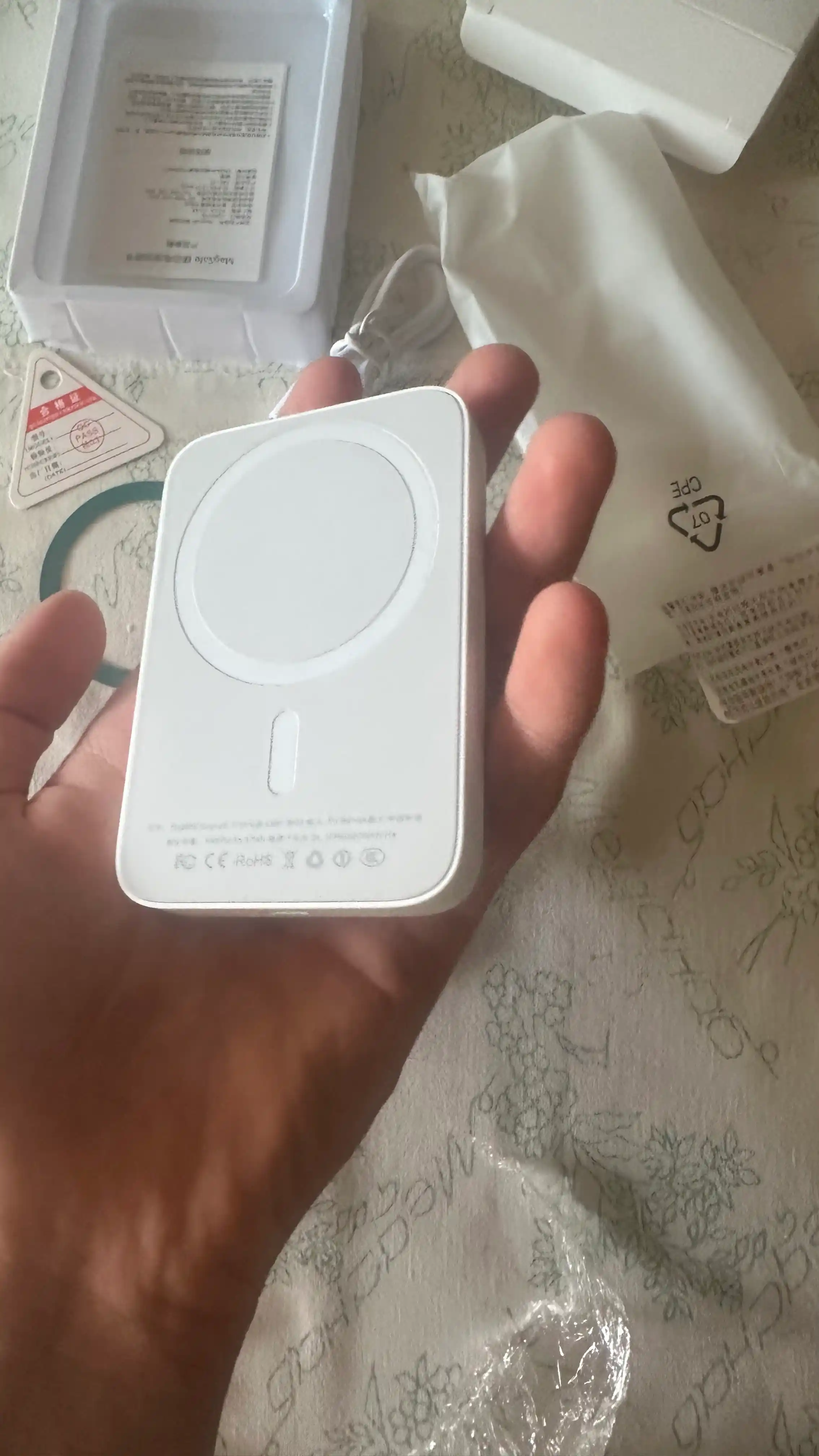 IPhone uchun simsiz MagSafe powerbank, 10 000 mA/soat