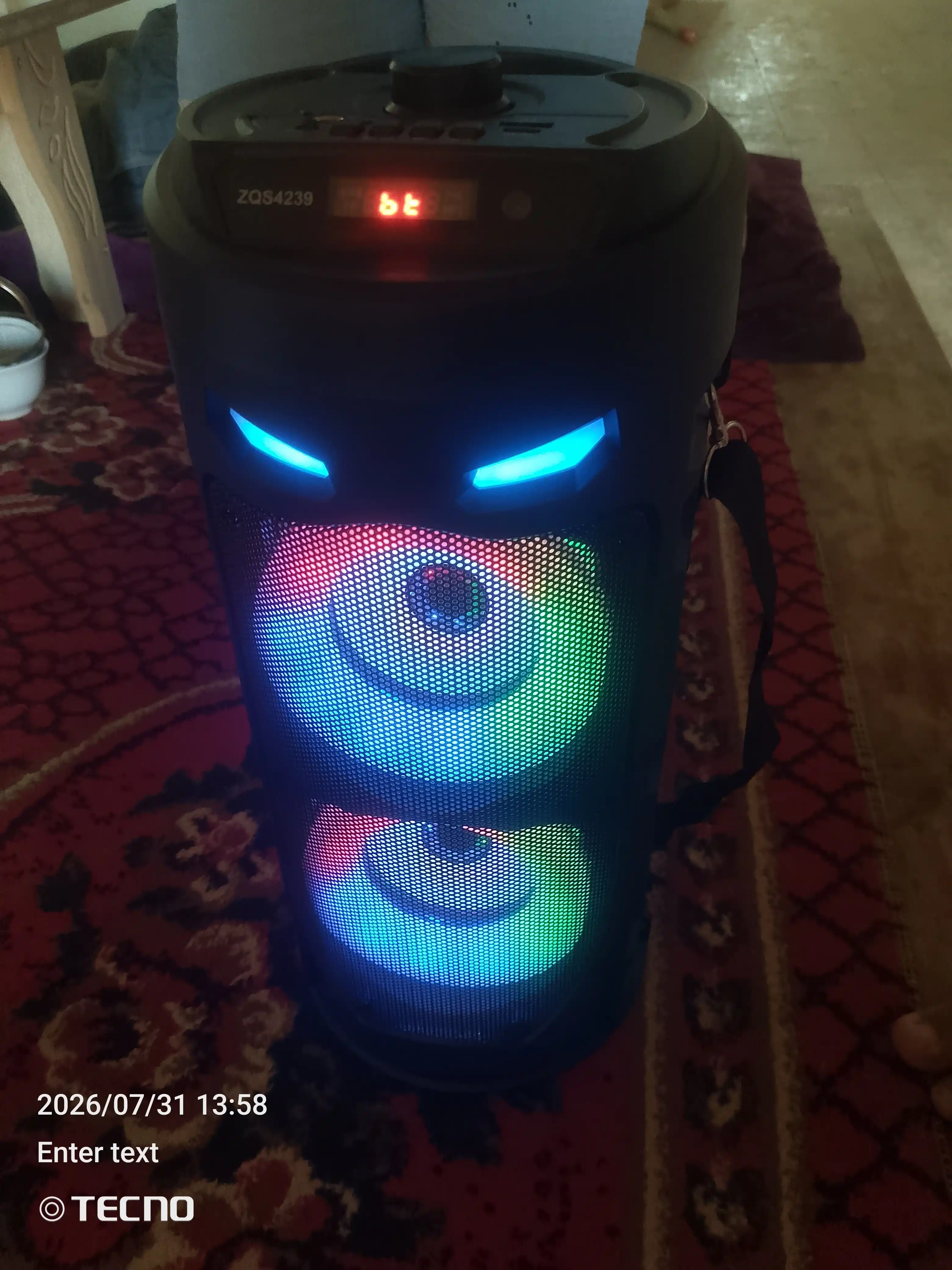 Katta Bluetooth simsiz karnay, karaoke, RGB yoritish, mikrofon va pult bilan