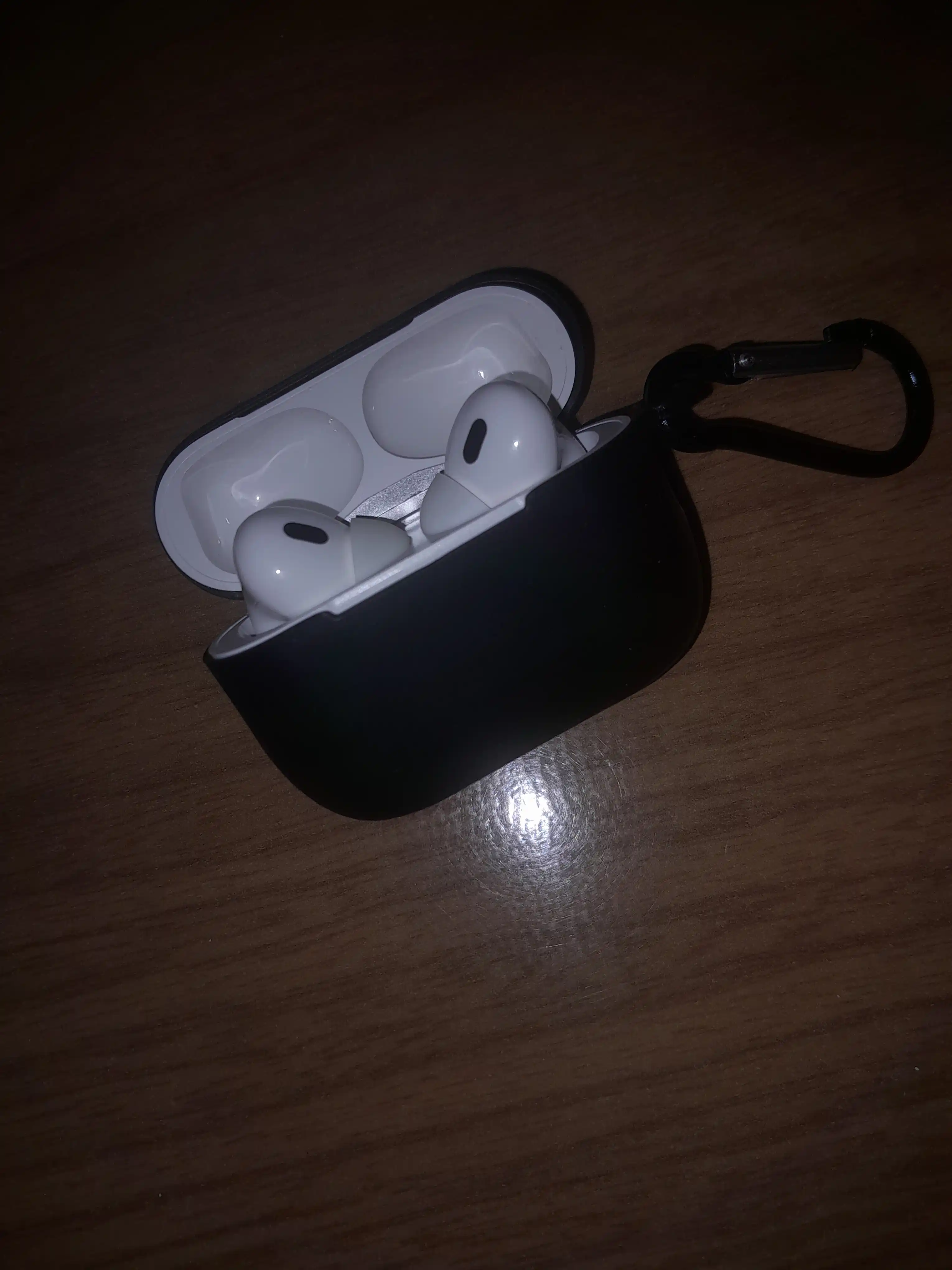 Чехол для беспроводных наушников AirPods 1, 2/ Pro 2, 3, 4