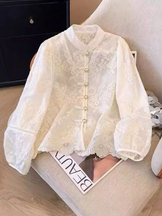 Ayollar bluzkasi, 100% paxta, 42-46 o‘lchamlarga mos keladi