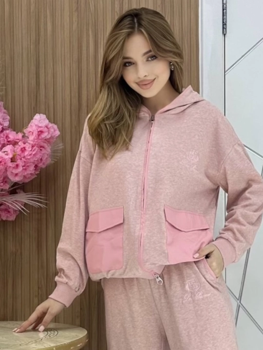 Ayollar sport kostyumi, kapyushonli, 44-50 gacha bo‘lgan kashemirli